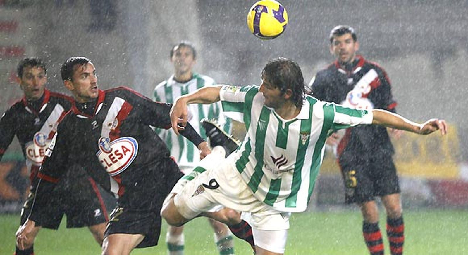 Más amagos, nula eficacia