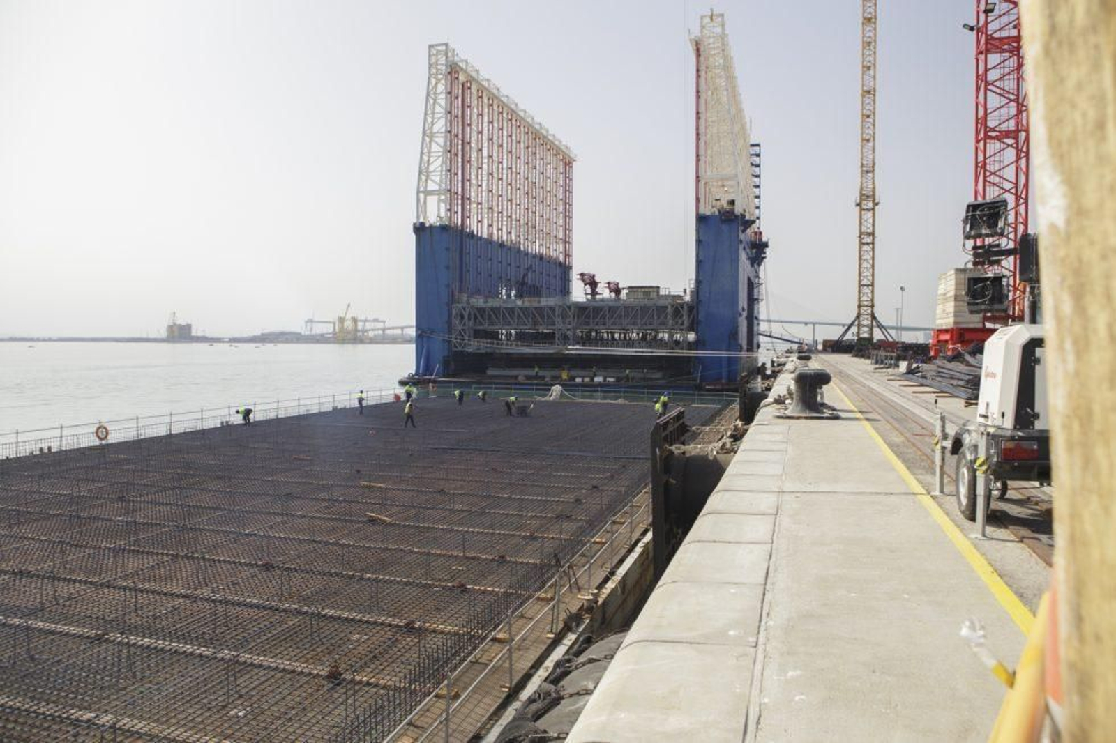 La plataforma cajonera Kugira ya está trabajando en la segunda fase de la terminal contenedores cadiz