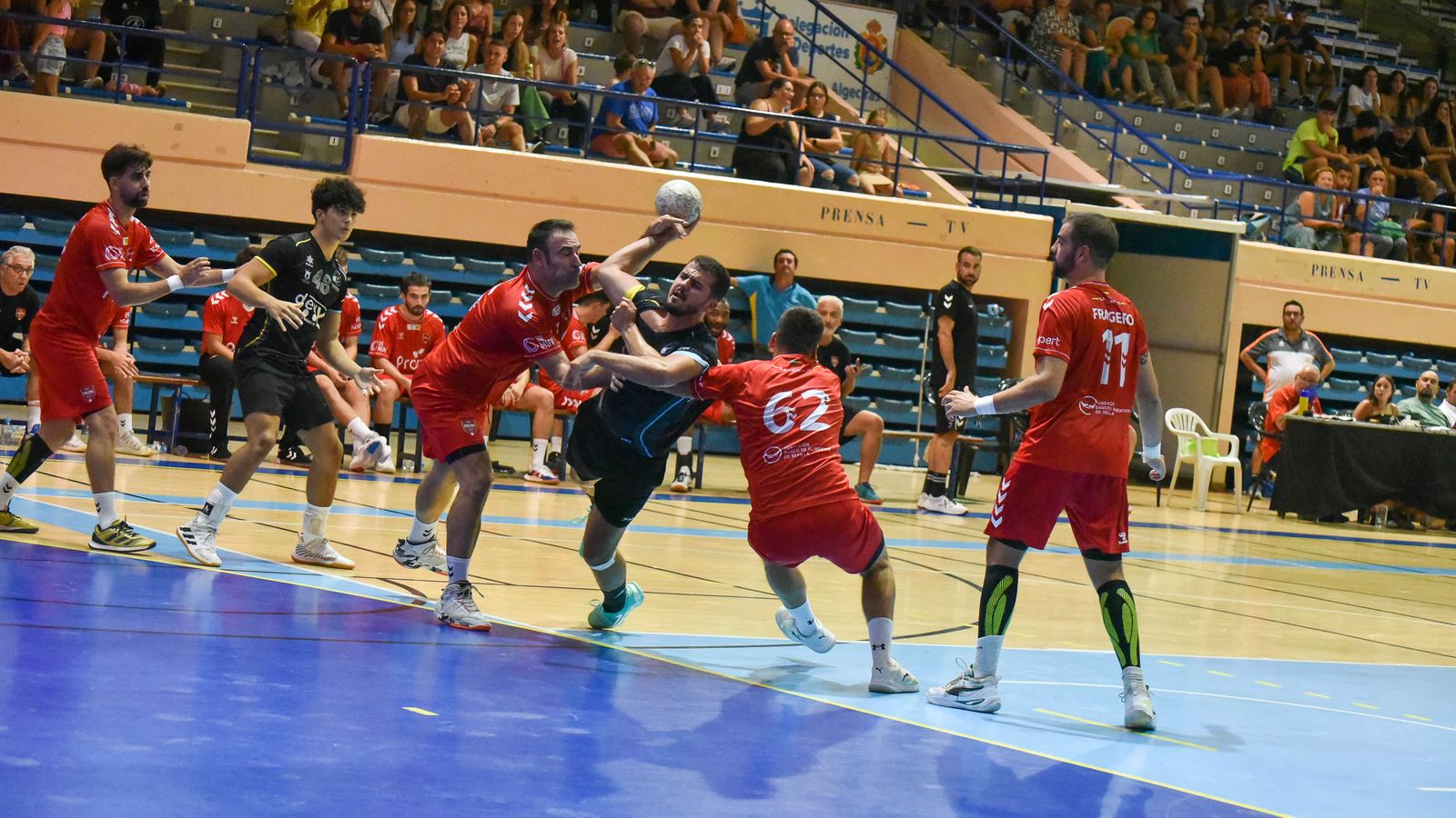Las fotos del XIX Memorial Pepe Pineda de balonmano