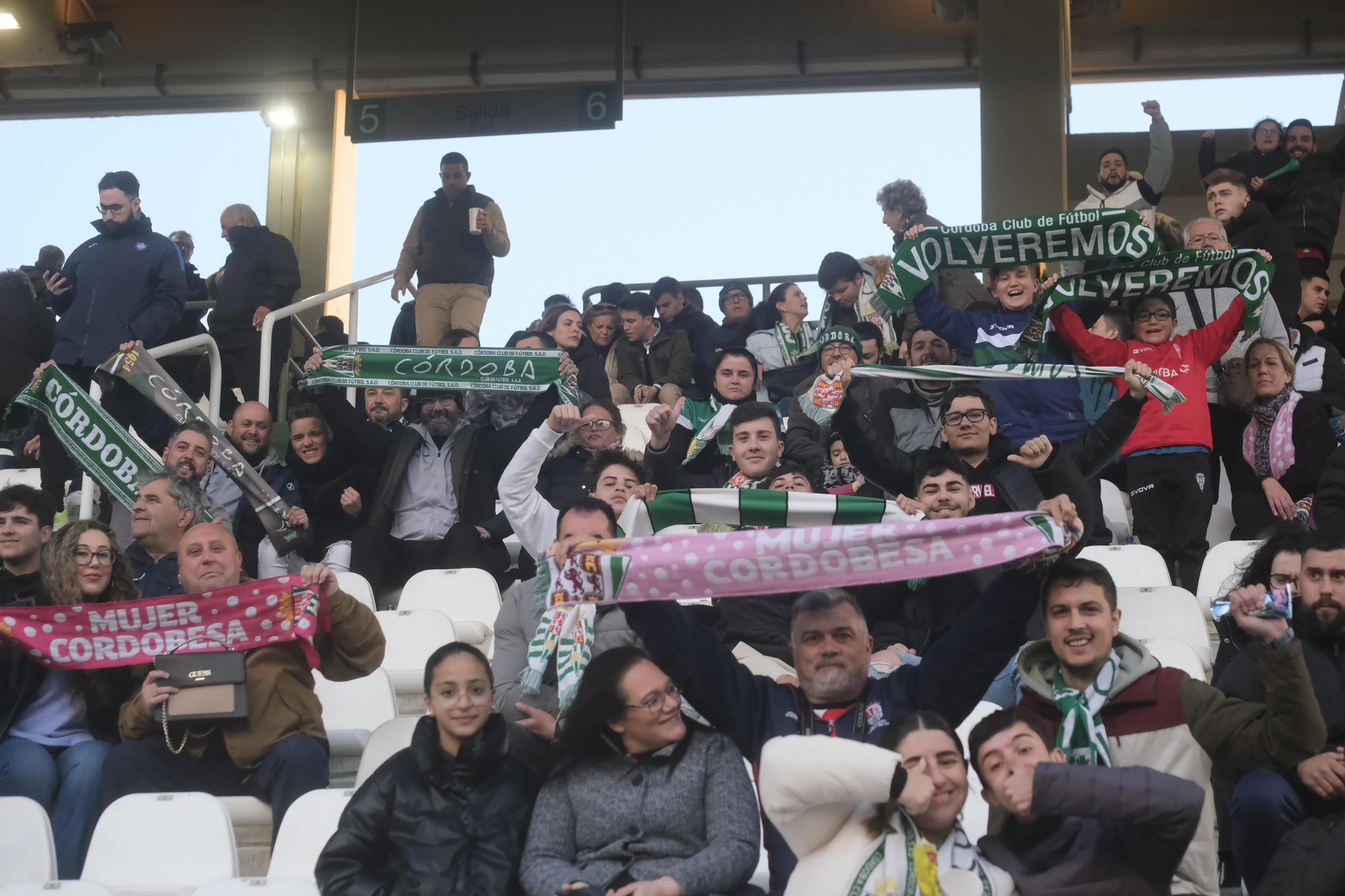 Córdoba CF - Real Madrid Castilla: Las fotos del ambiente en El Arcángel Córdoba CF - Real Madrid Castilla: Las fotos del ambiente en El Arcángel