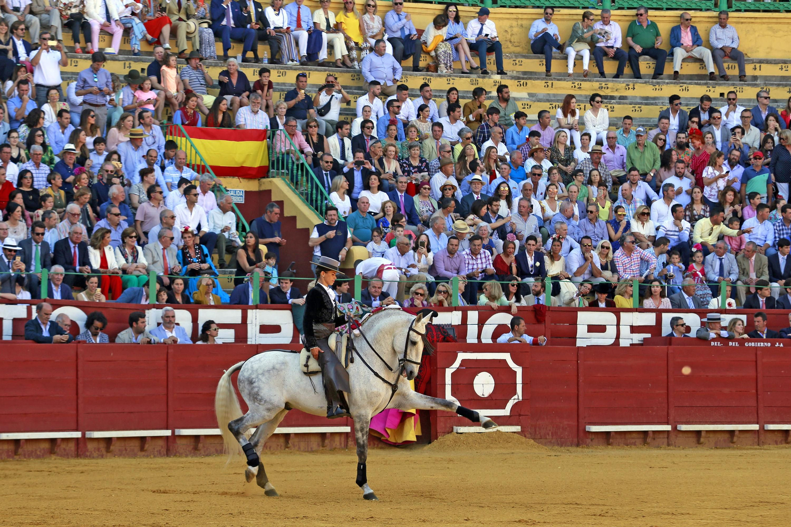 Corrida de Rejones en la plaza de Toros de Jerez