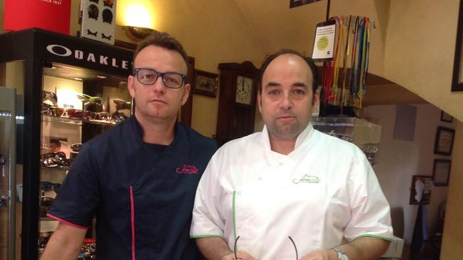 Daniel Francés y Jose Francés, personal de Óptica Amate.