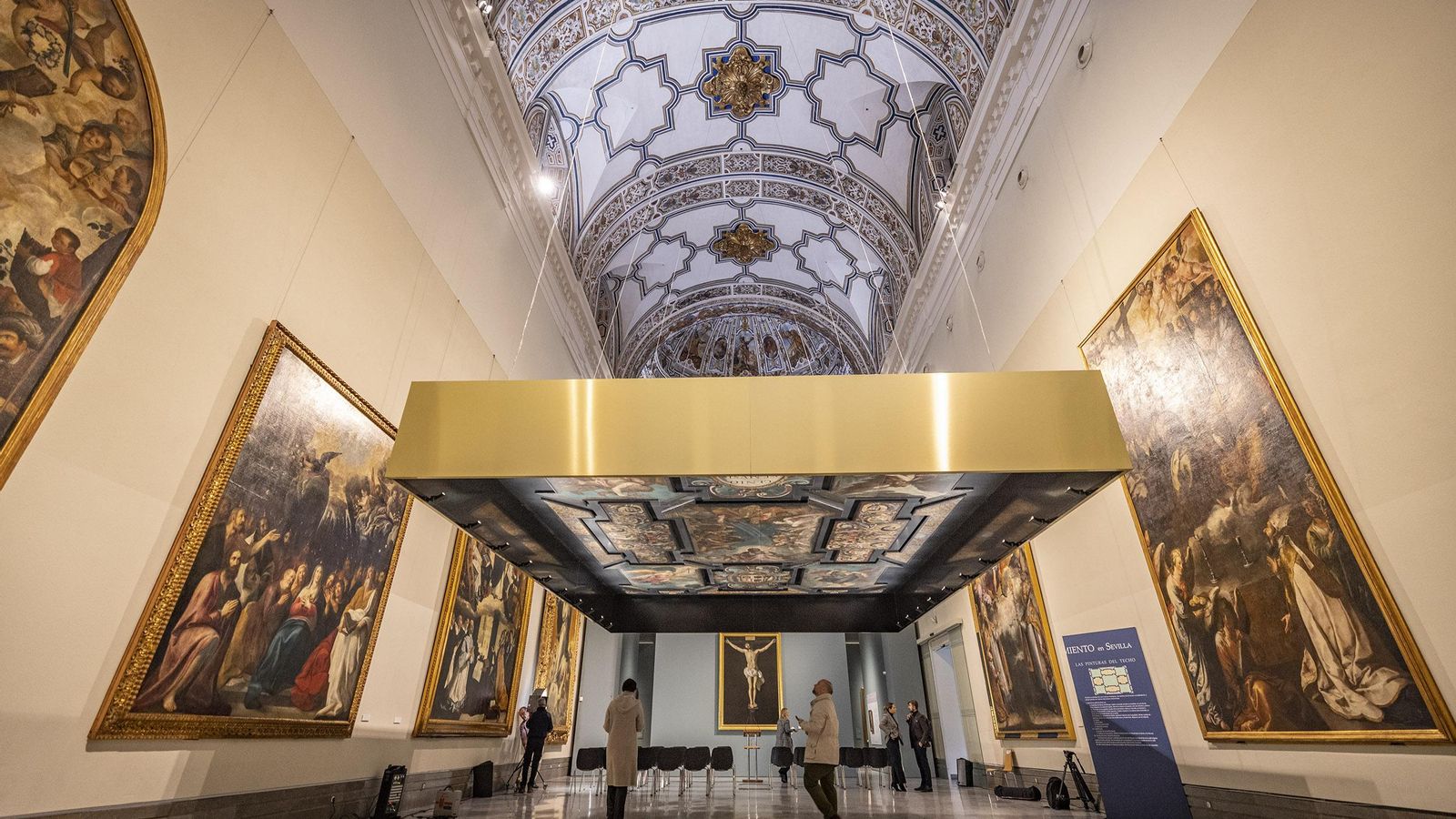 Las pinturas de Arguijo en la sala principal del museo.