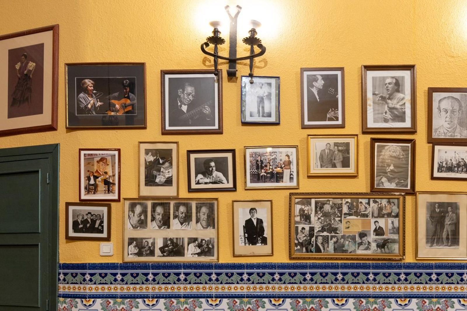 La Peña Flamenca de Jaén lleva 52 años abierta al público en la calle Maestra.