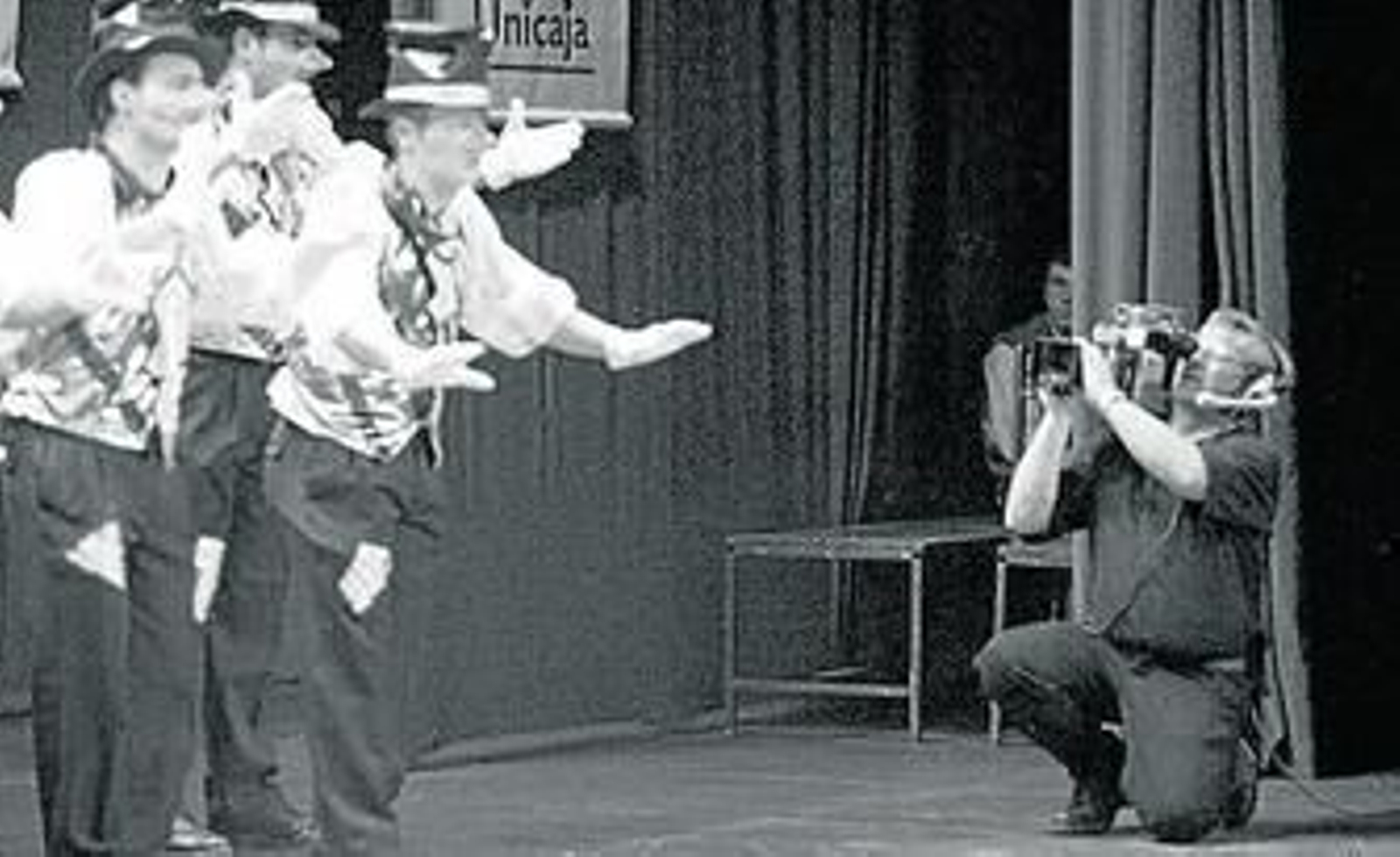 La presencia de las cámaras de Canal Sur en el Teatro Falla está aún en el aire.