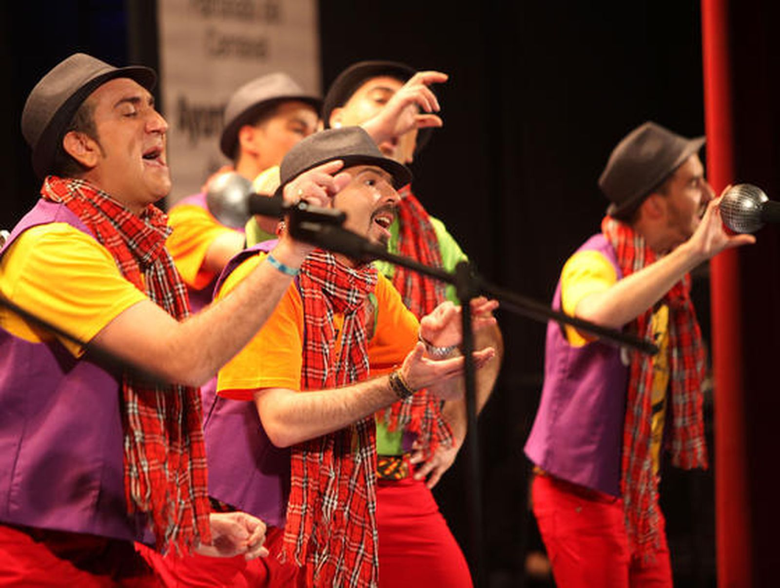 Chirigota Los monologuistas. Paramount Cady  Foto: Jesus Marin