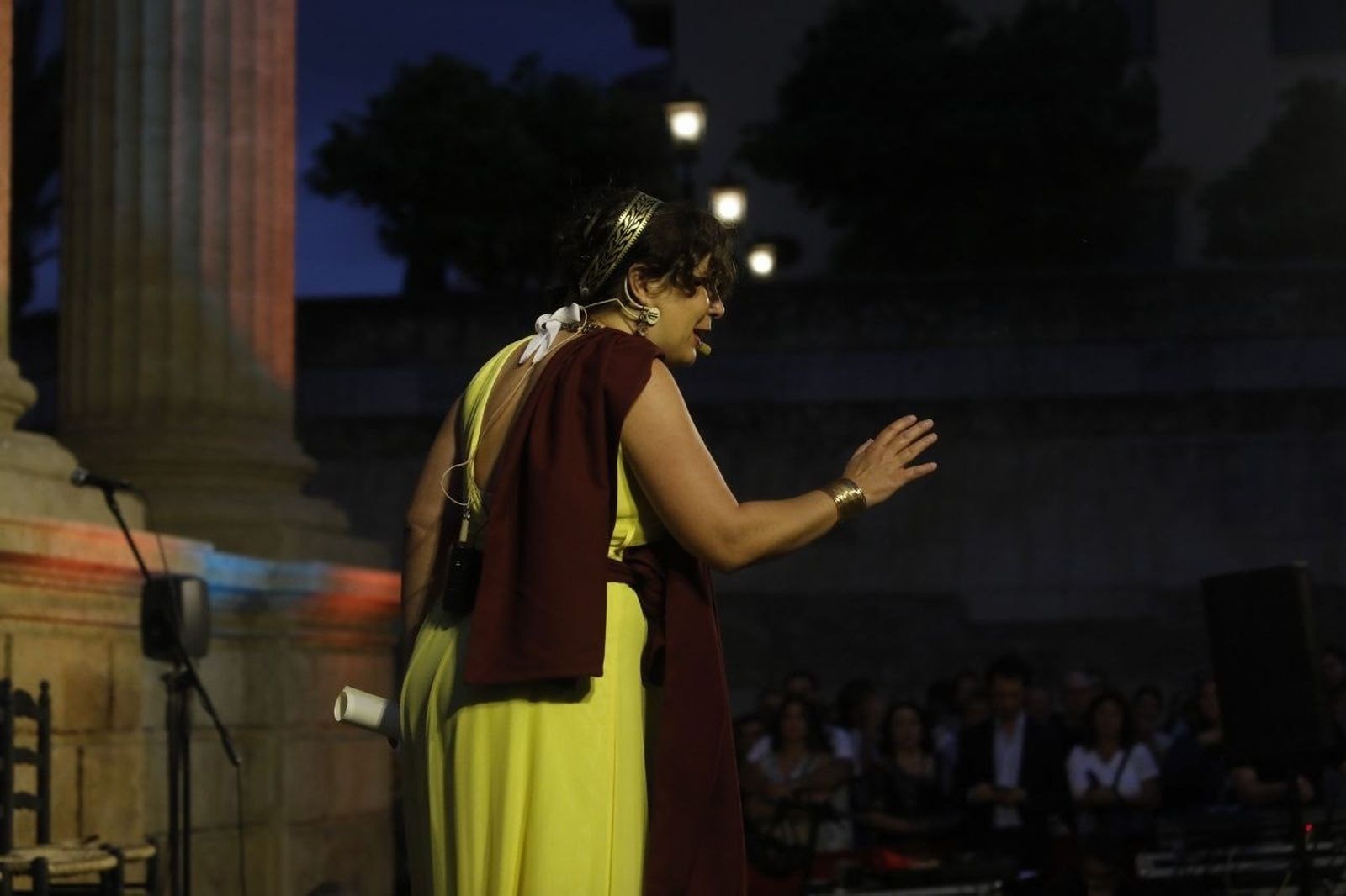 El espectáculo de danza española en la Puerta del Puente de Córdoba, en imágenes