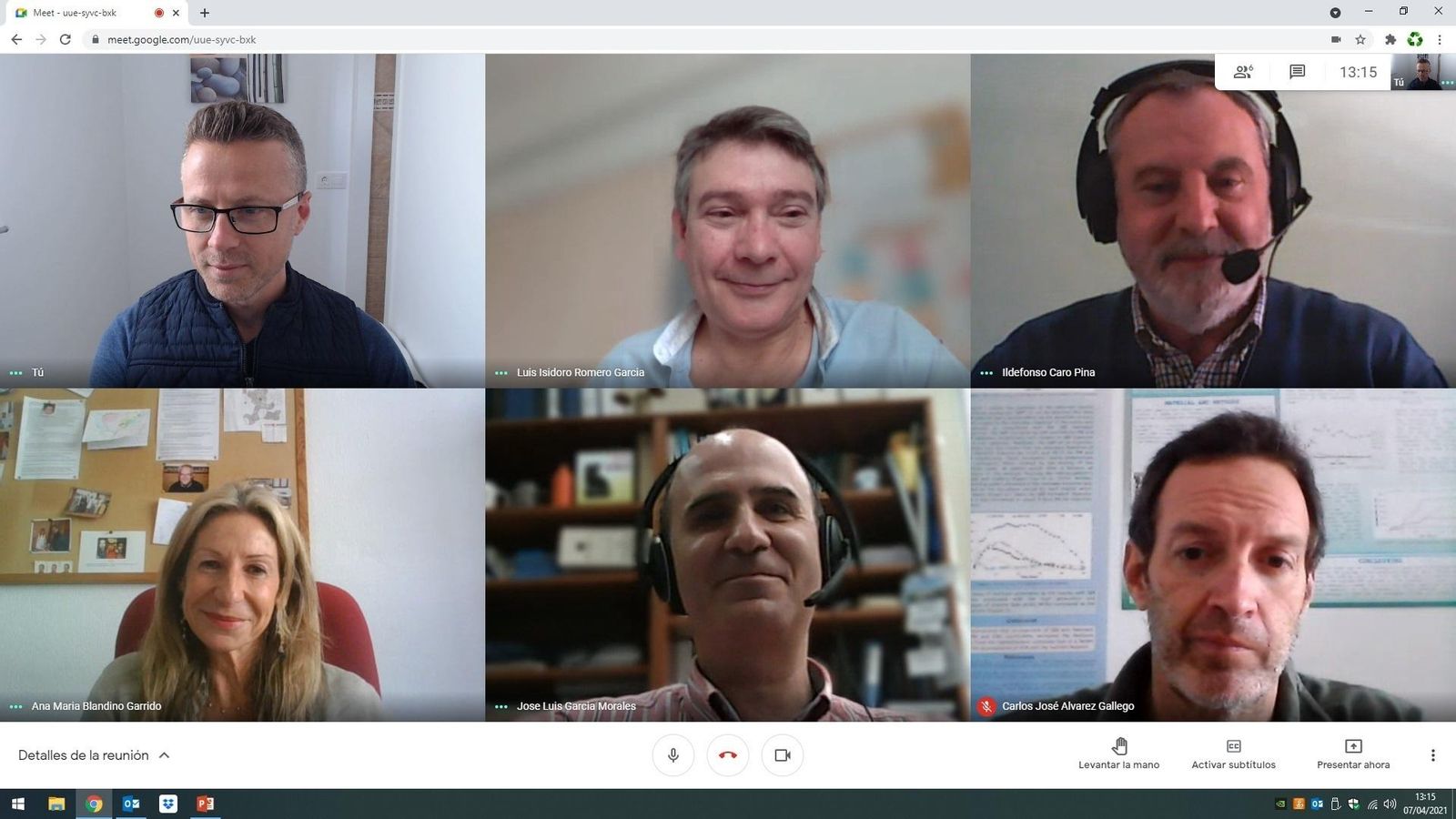 Seis de los ocho integrantes del equipo de investigadores.