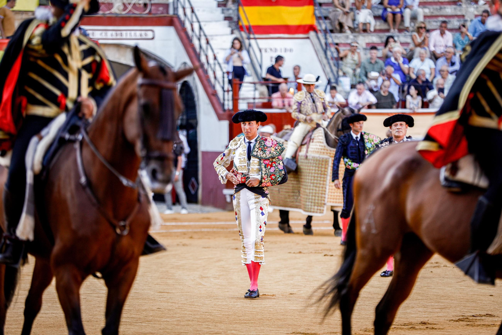 Imágenes de la corrida de toros en El Puerto: Manzanares, Roca Rey y Pablo Aguado