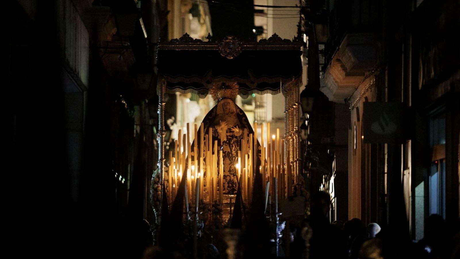 Las imágenes de la cofradía de la Buena Muerte en la Semana Santa de Cádiz 2023