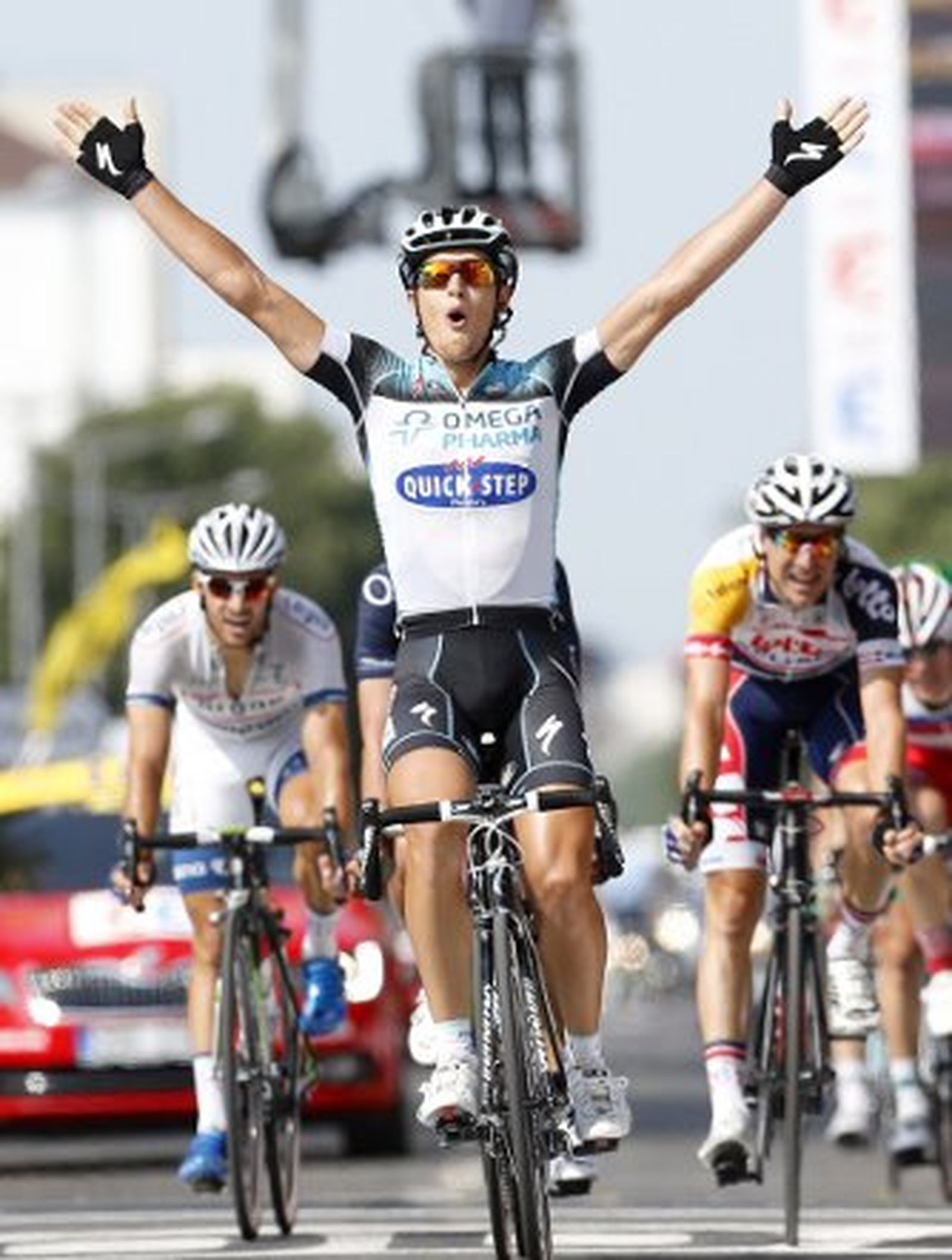 El italiano Trentin se lleva el sprint de Lyon