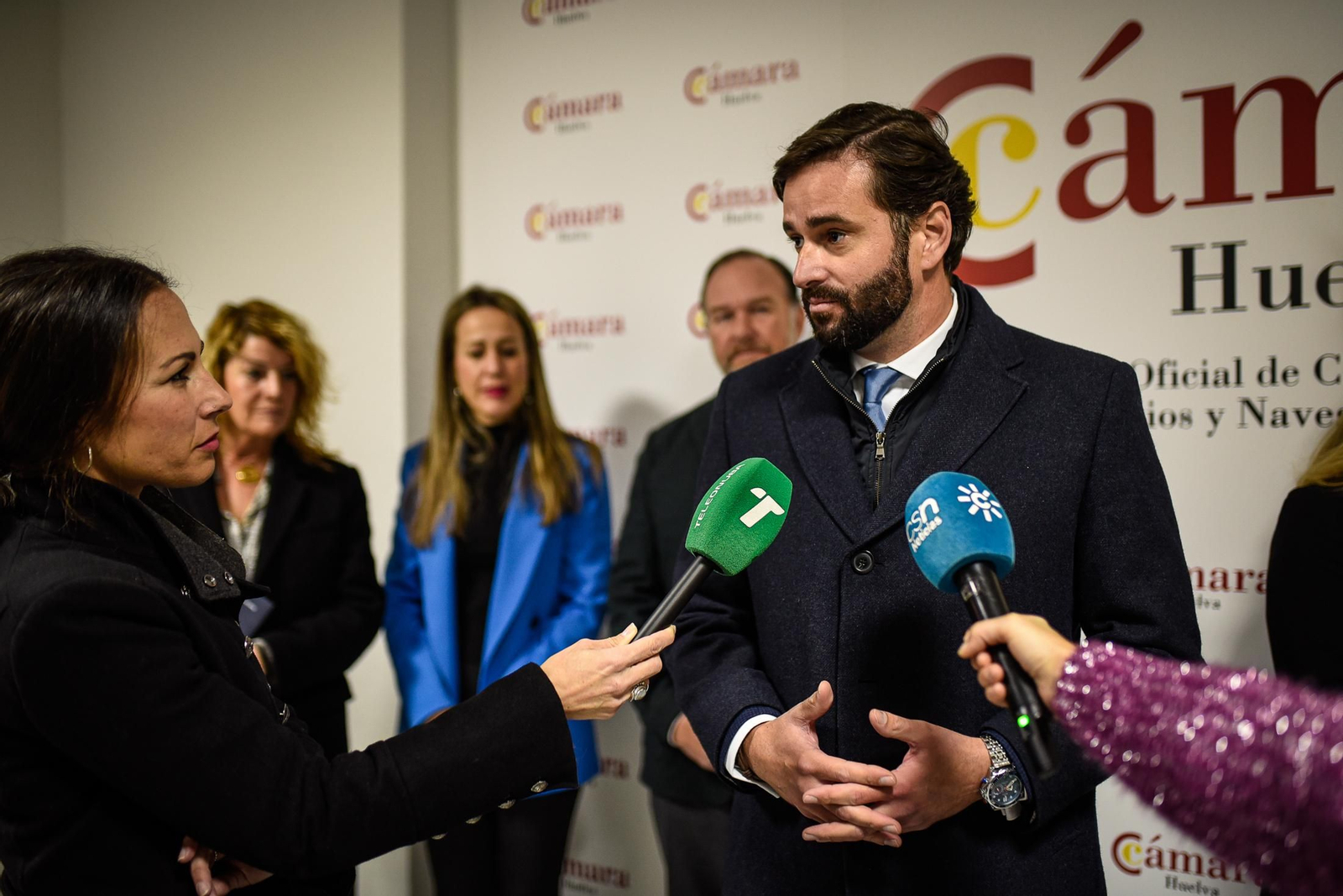 Imágenes de la presentación de la Consejera de Economía de los Fondos Europeos a los empresarios onubenses