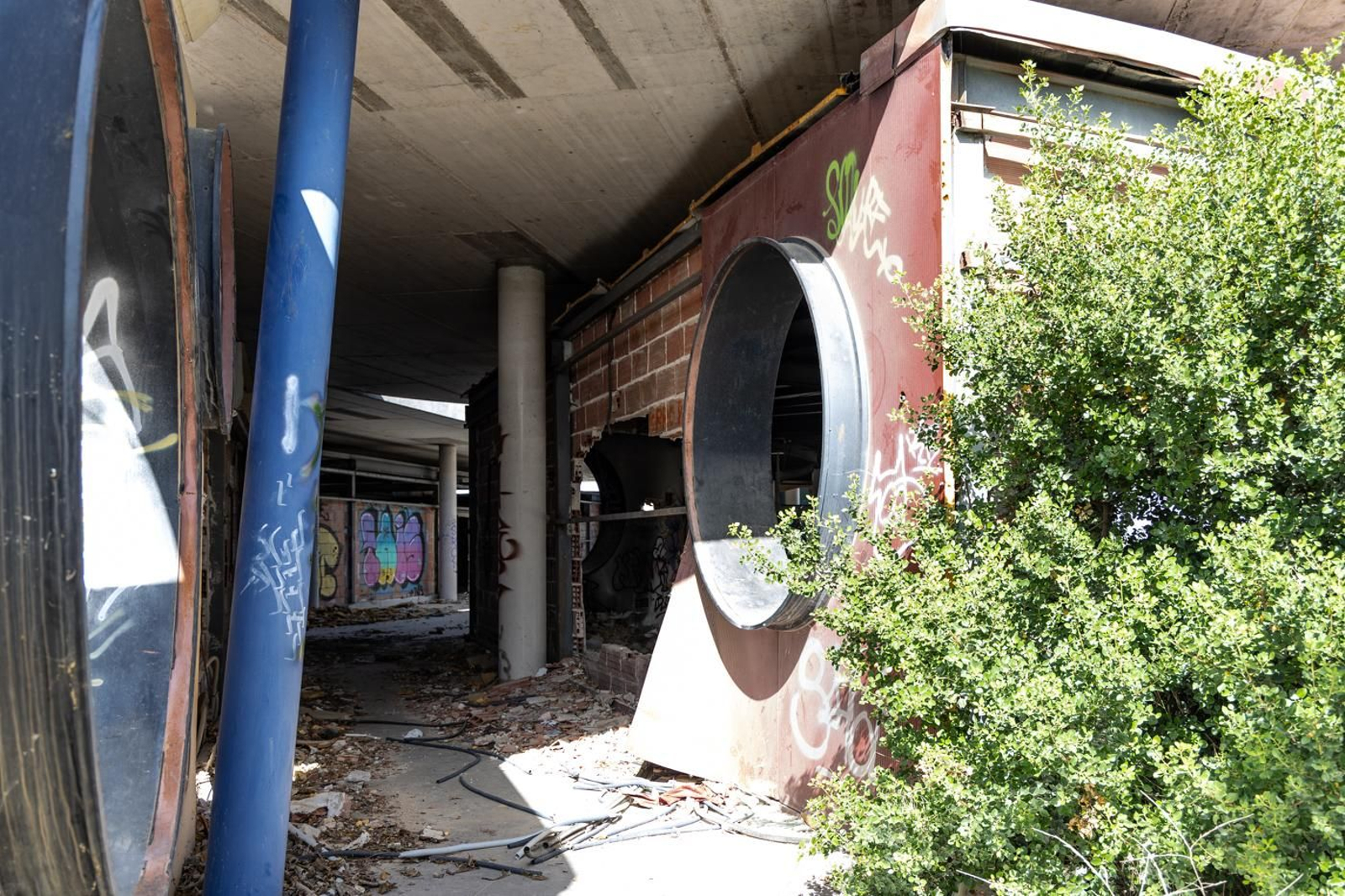 Este es el lamentable estado que presenta el parque acuático de Jaén en 2024