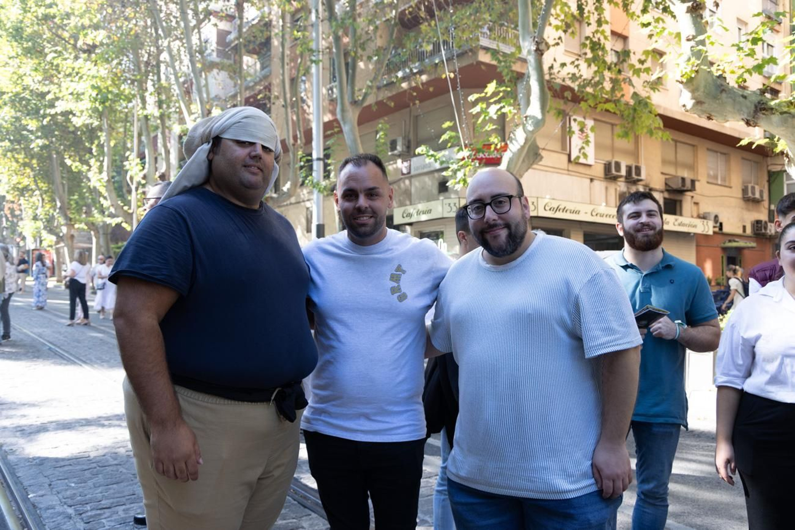 Un Jaén repleto de fieles acompañan los traslados de las veinte imágenes de la Magna (I)