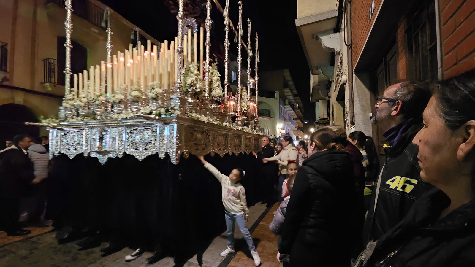 Fotos del Lunes Santo en La Línea: Cristo de la Esperanza y María Santísima de la Concepción (Silencio)