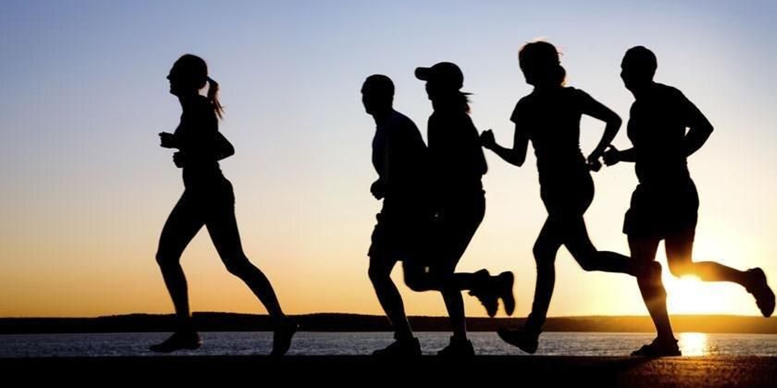 Un grupo de personas haciendo ejercicio