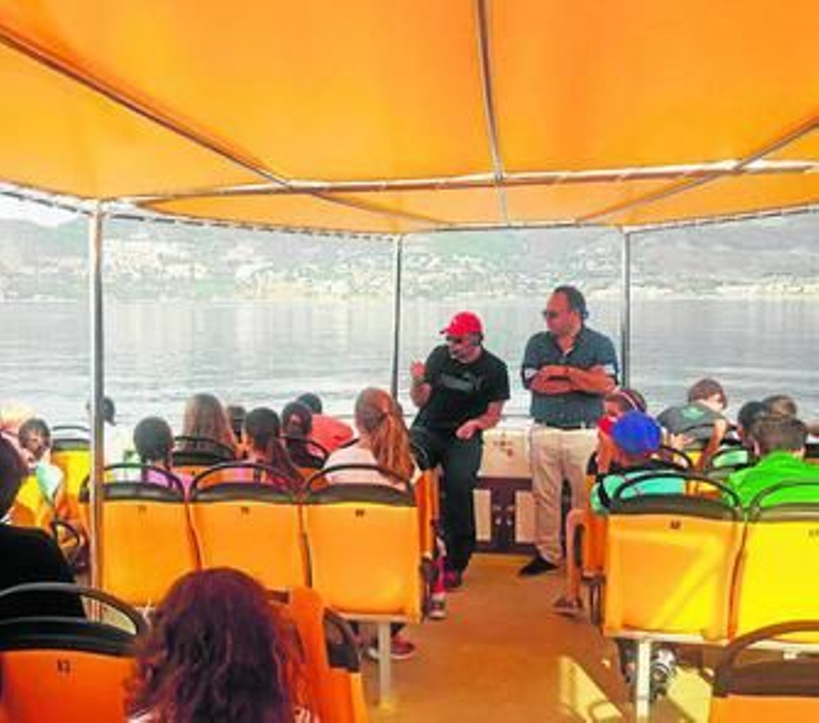 Los niños atendieron atentos a las explicaciones.