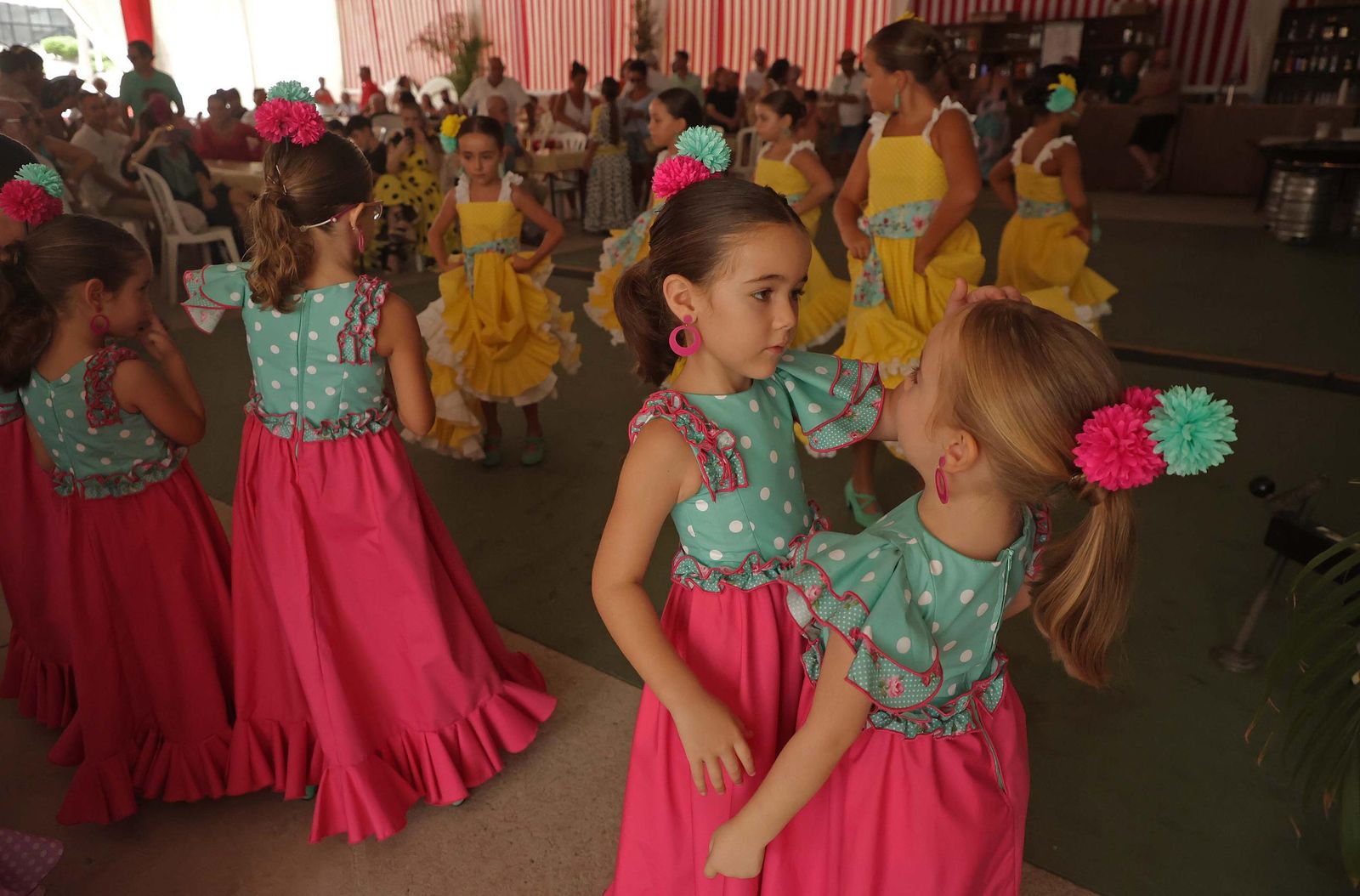 Fotos del Domingo Rociero en la Feria Real de San Roque