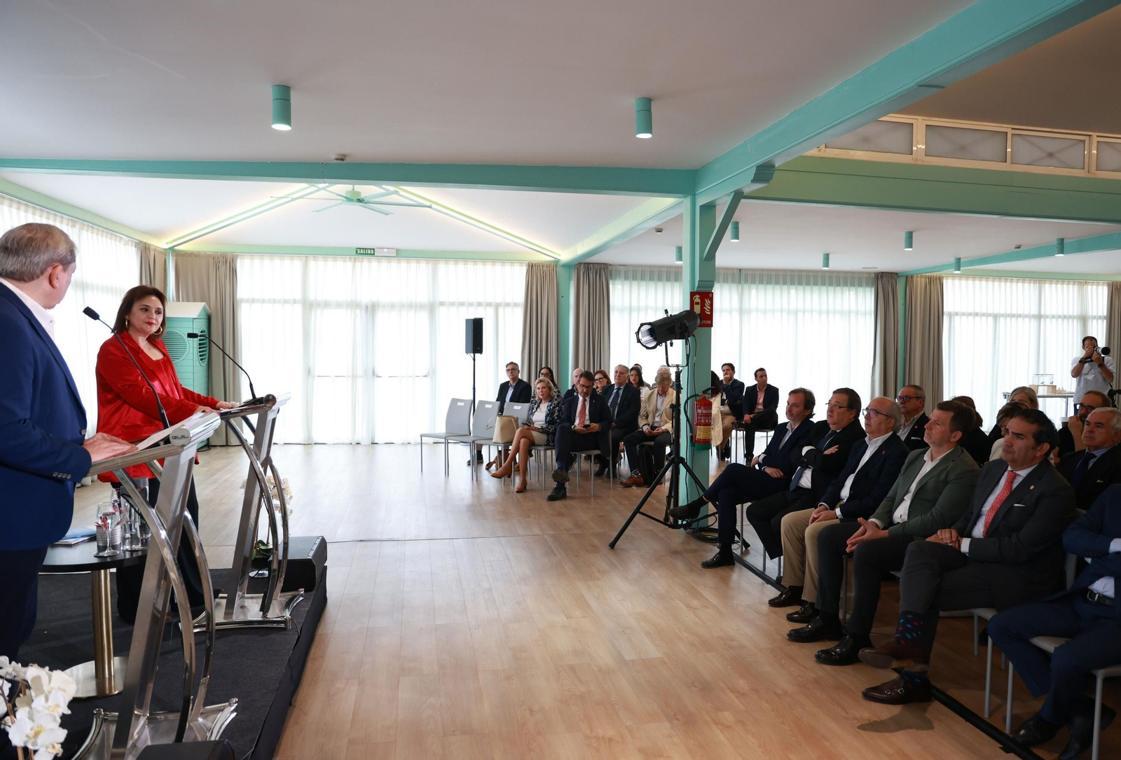 El desayuno informativo del Grupo Joly con Margarita del Cid, alcaldesa de Torremolinos, en imágenes