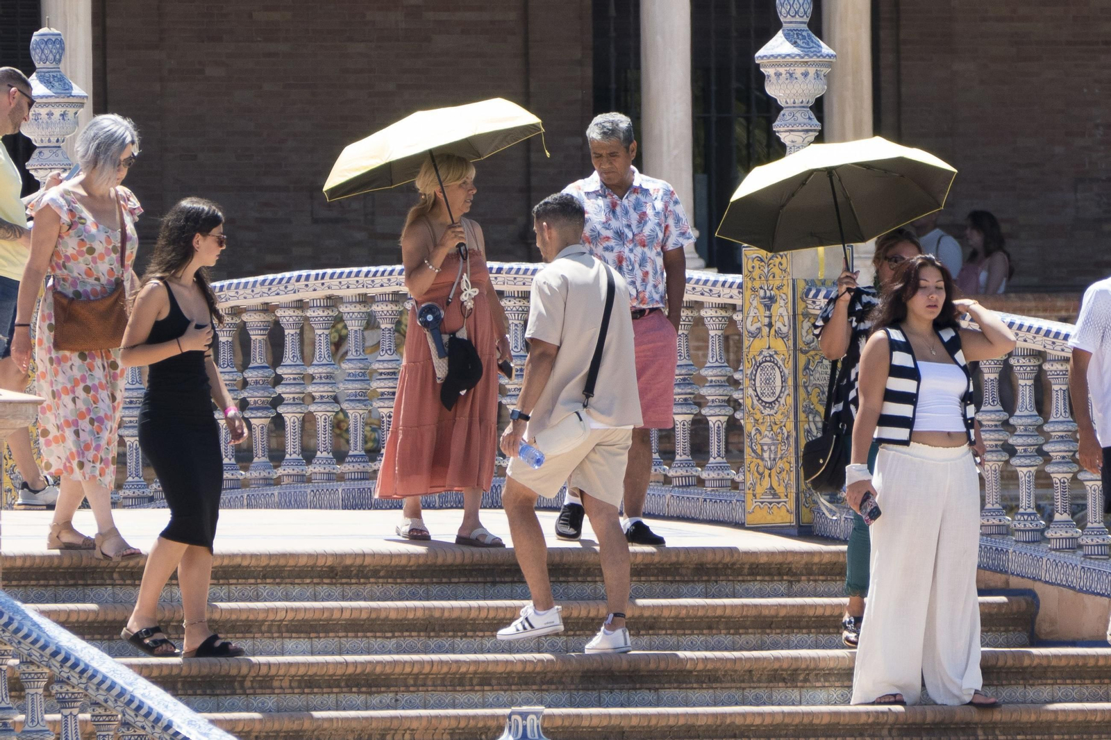 Turistas en la Plaza de España
