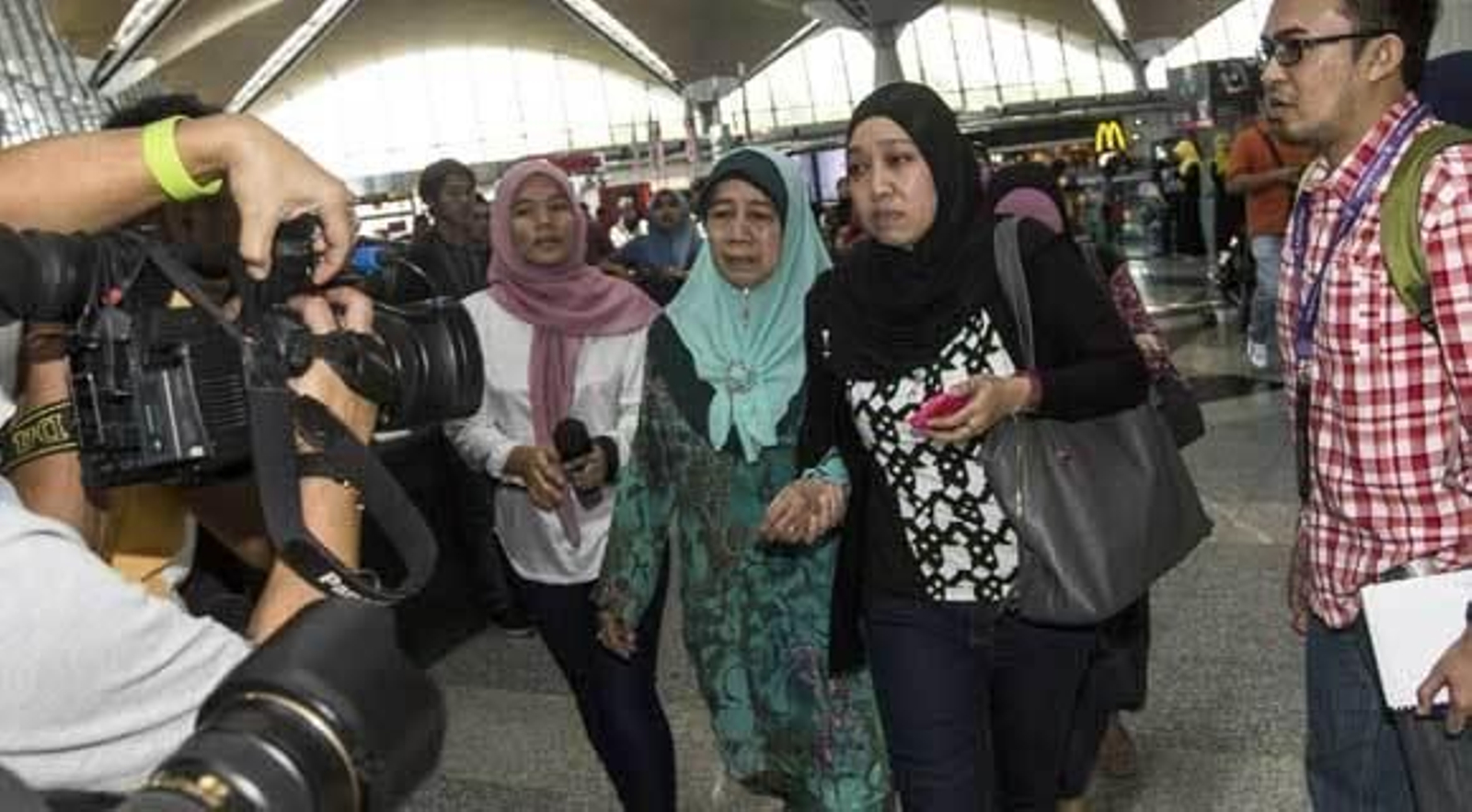 Desaparece un avión de la compañía Malaysia Airlines con 239 personas