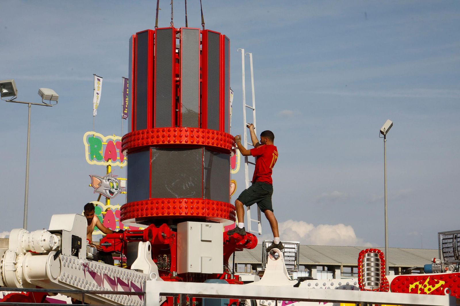 Los últimos retoques de la Feria, lista para acoger a los cordobeses