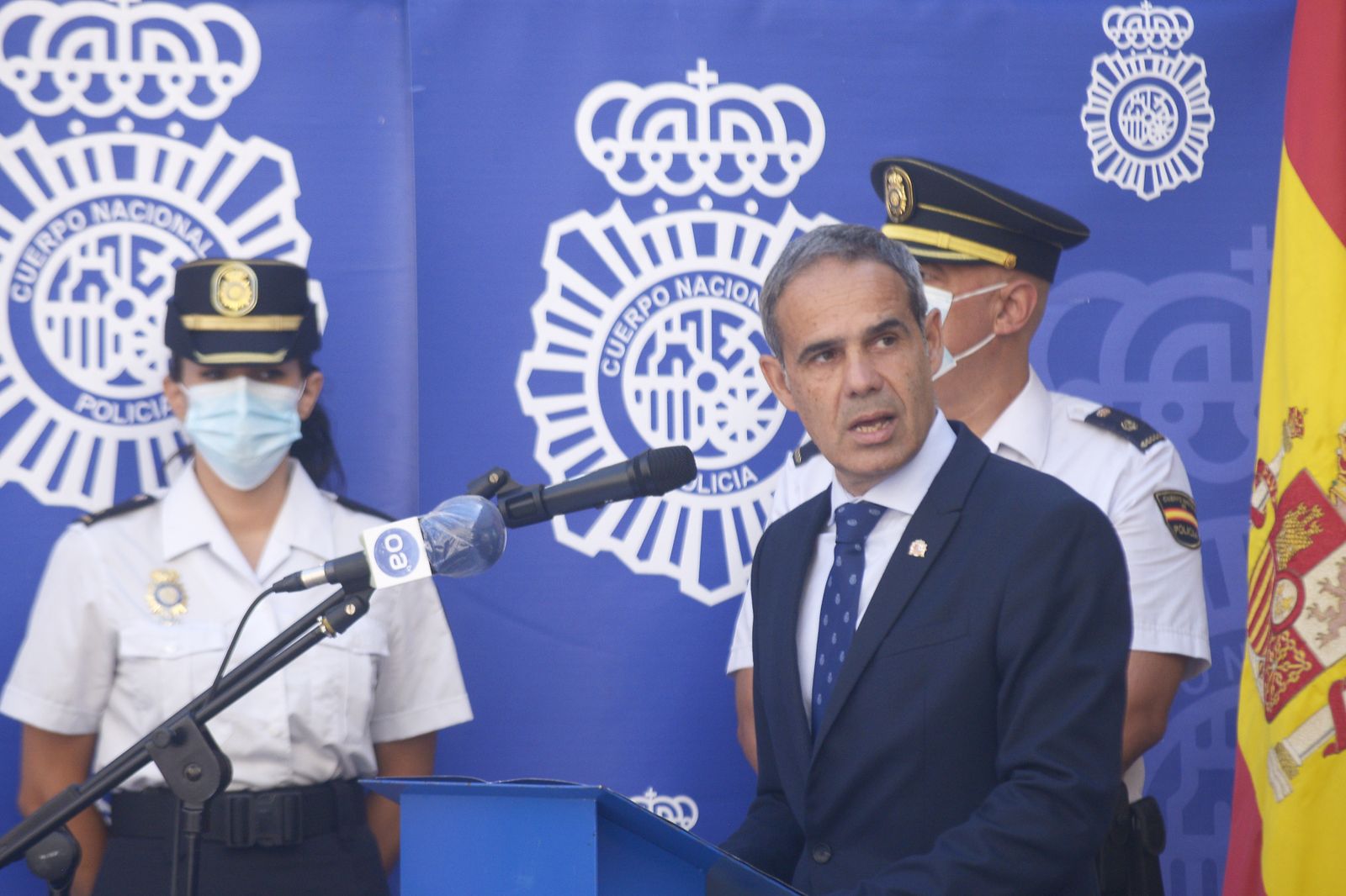 Fotos de la toma de posesion del cargo del nuevo comisario de la Policía Nacional