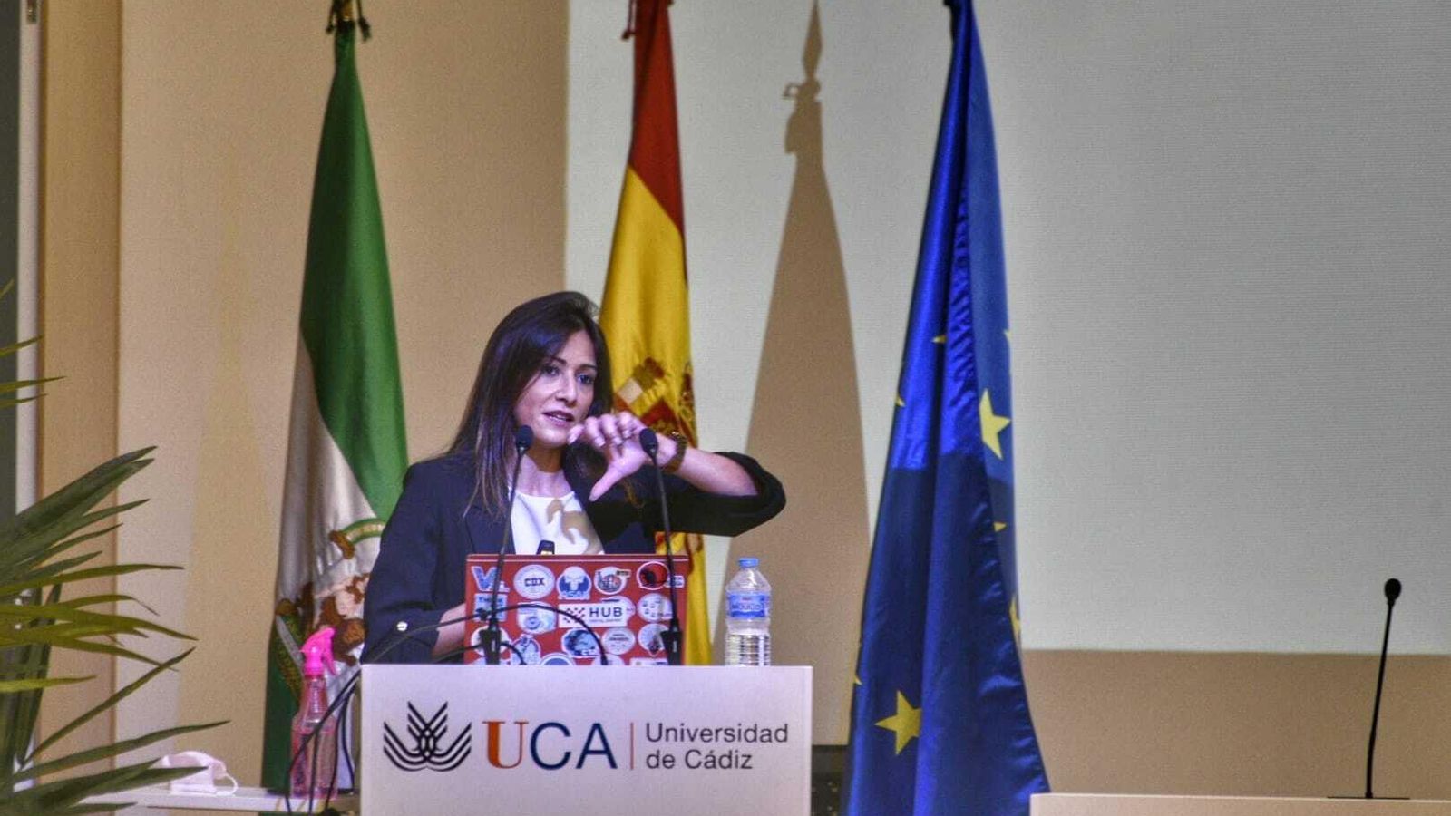 Jennifer Gómez, durante su presentación.