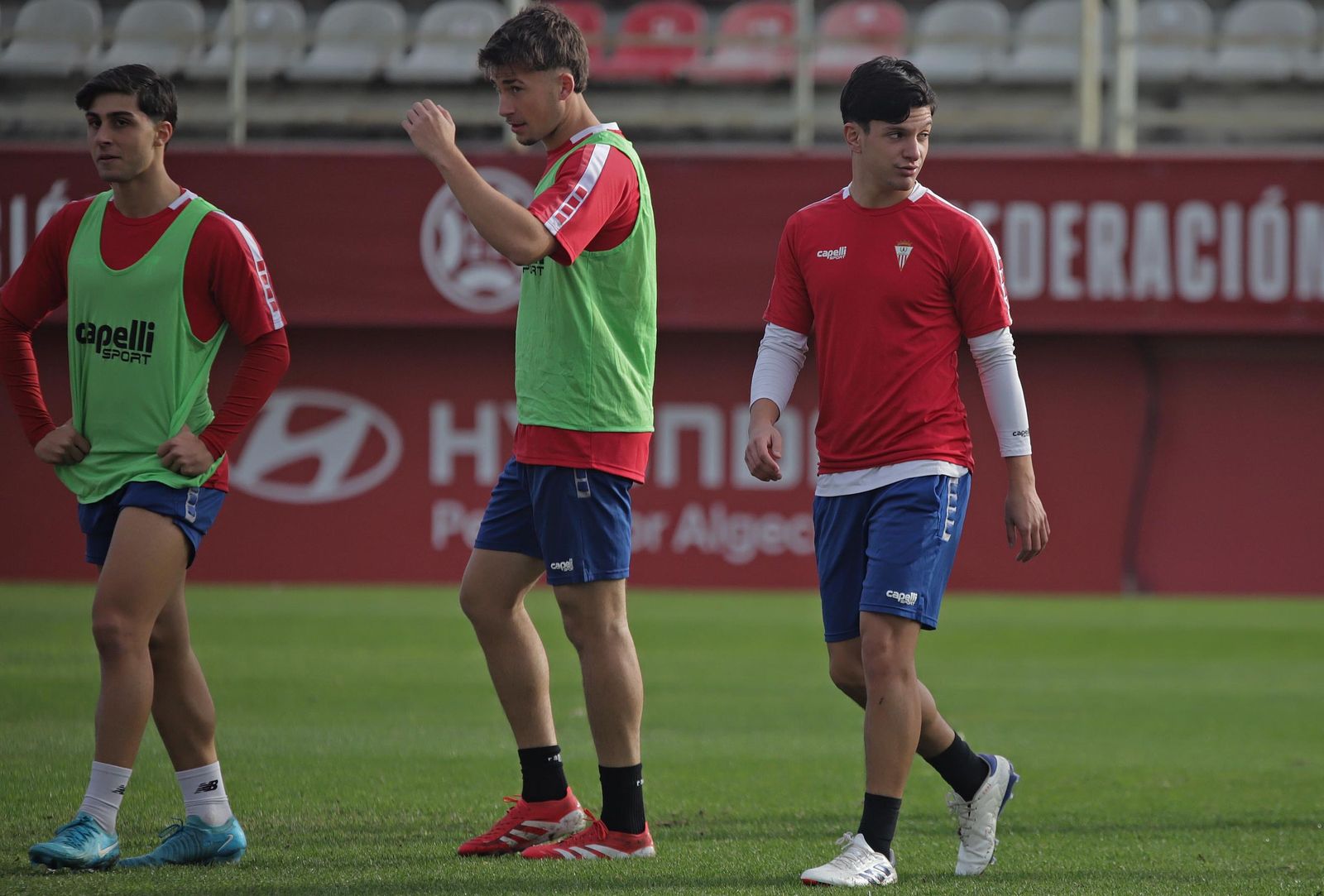 Fotos del Algeciras en su preparación para la visita al Real Murcia