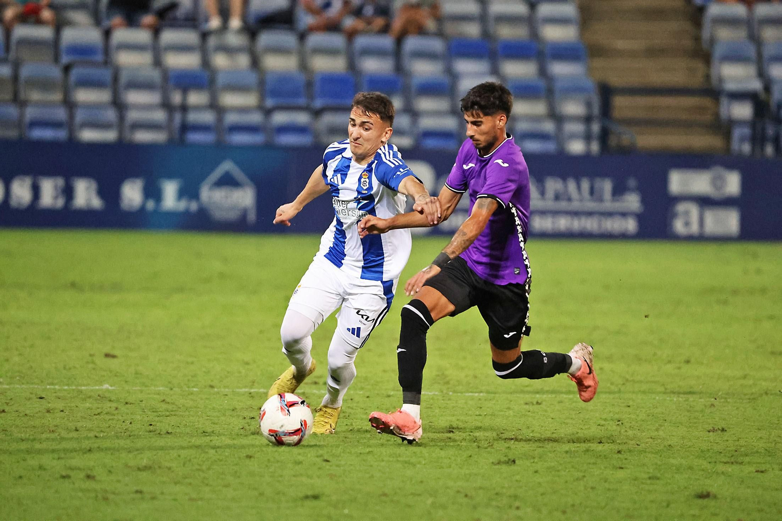 Un momento del Recre-Córdoba del Trofeo Colombino del pasado verano.