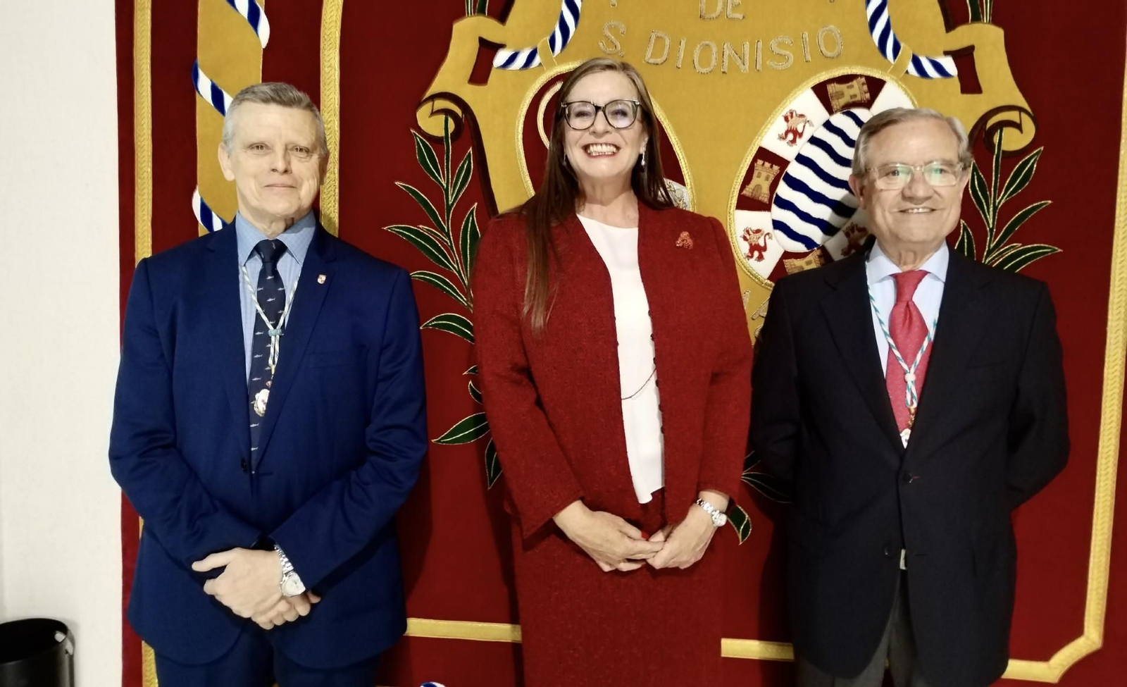 Francisco A. García, María Arcas y Juan Salido, el pasado jueves en la Academia.