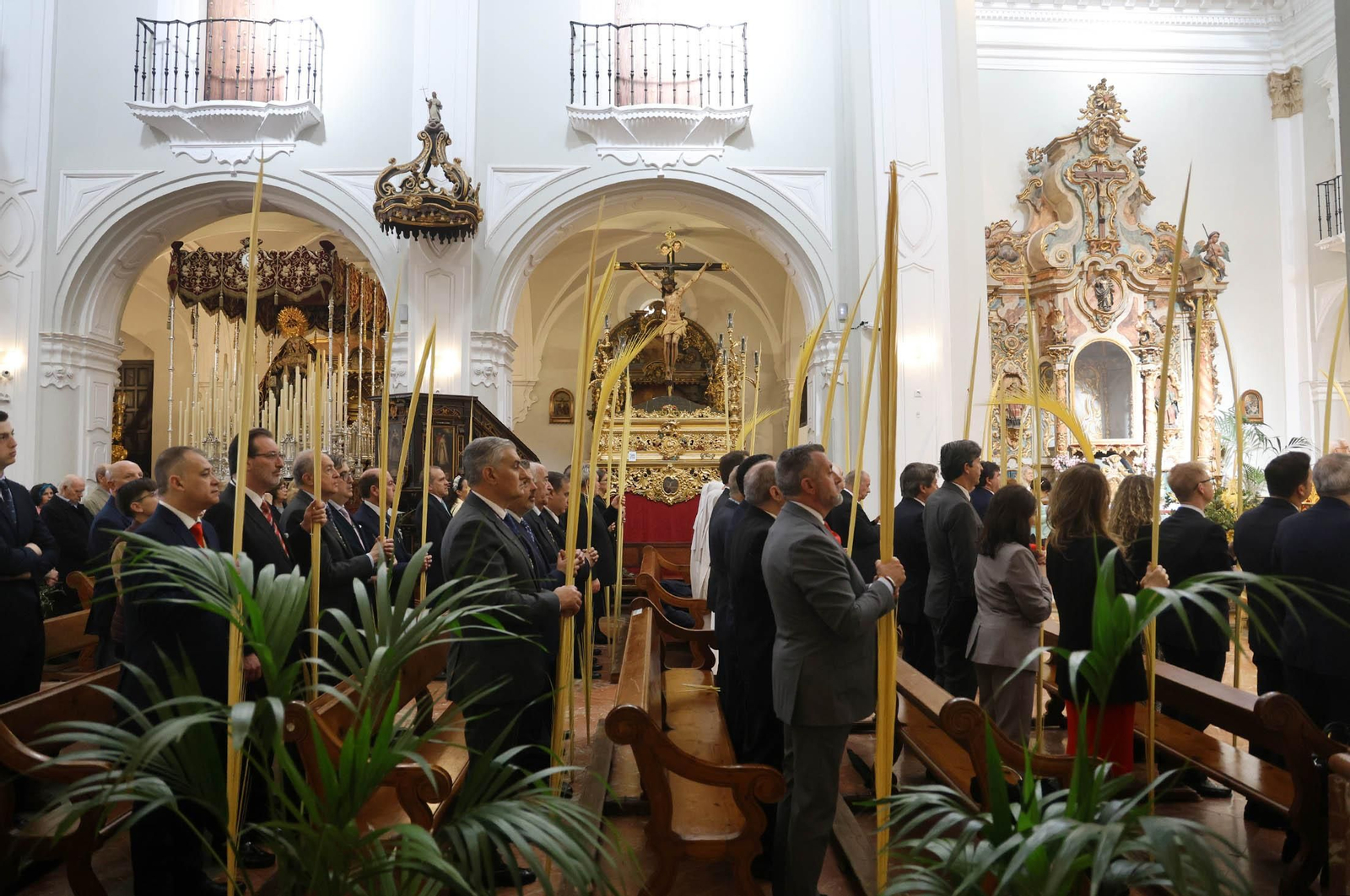 Domingo de Ramos 2025: Imágenes de la Misa presidida por el obispo de Huelva, Santiago Gómez, en la Catedral de Huelva