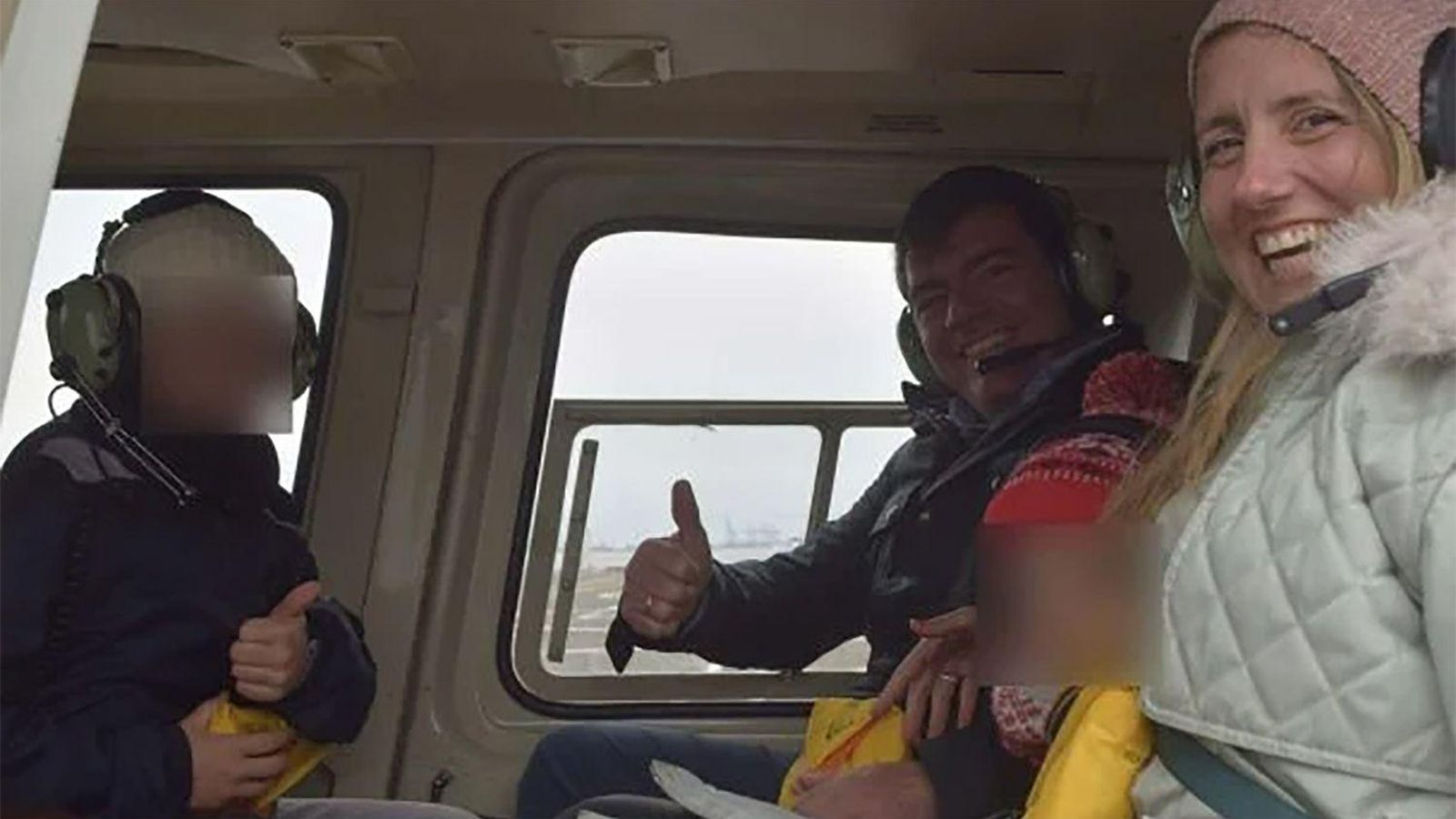 El matrimonio y uno de sus hijos, momentos antes del accidente mortal.