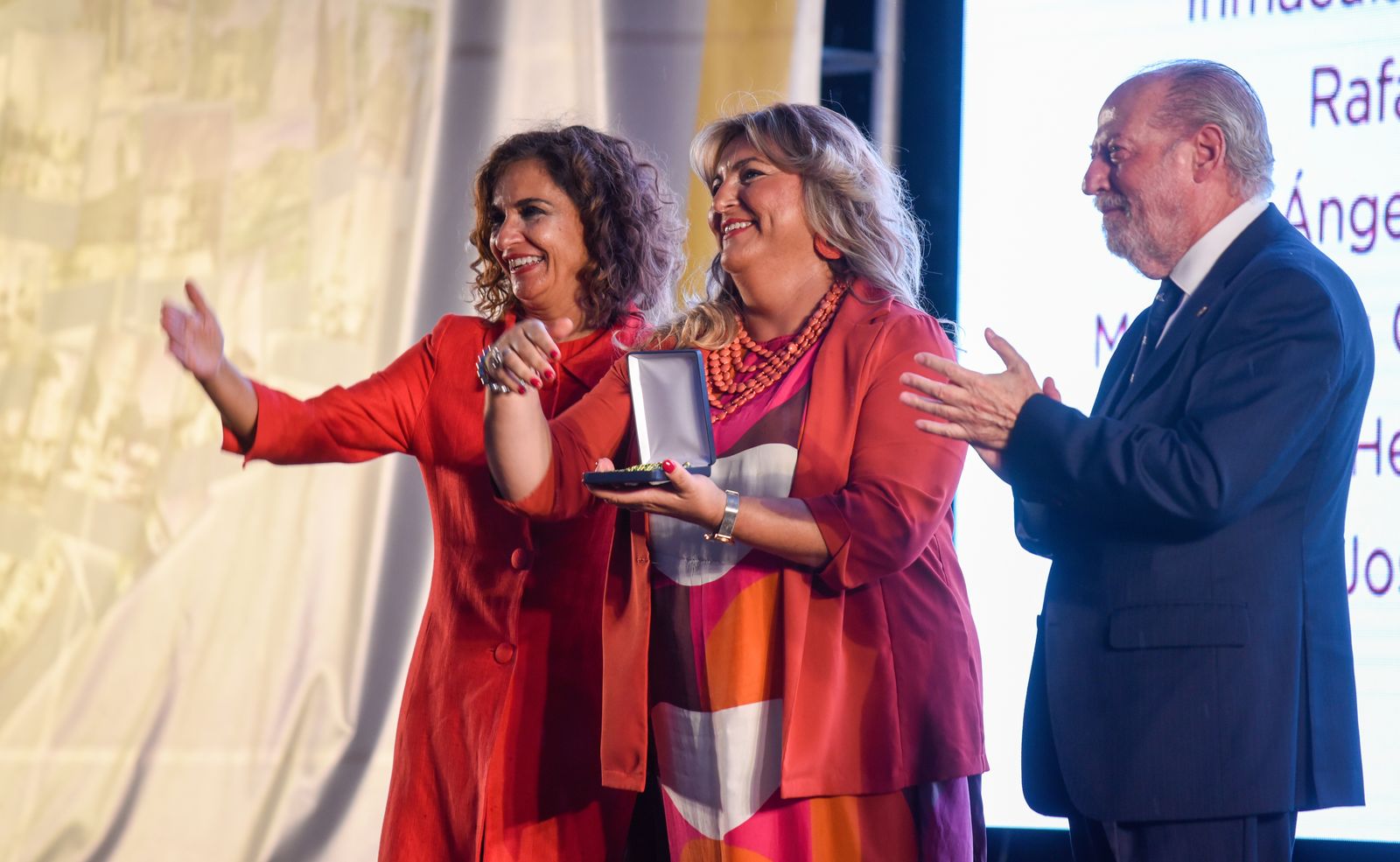 La entrega de las Medallas de la Provincia de Sevilla, en imágenes