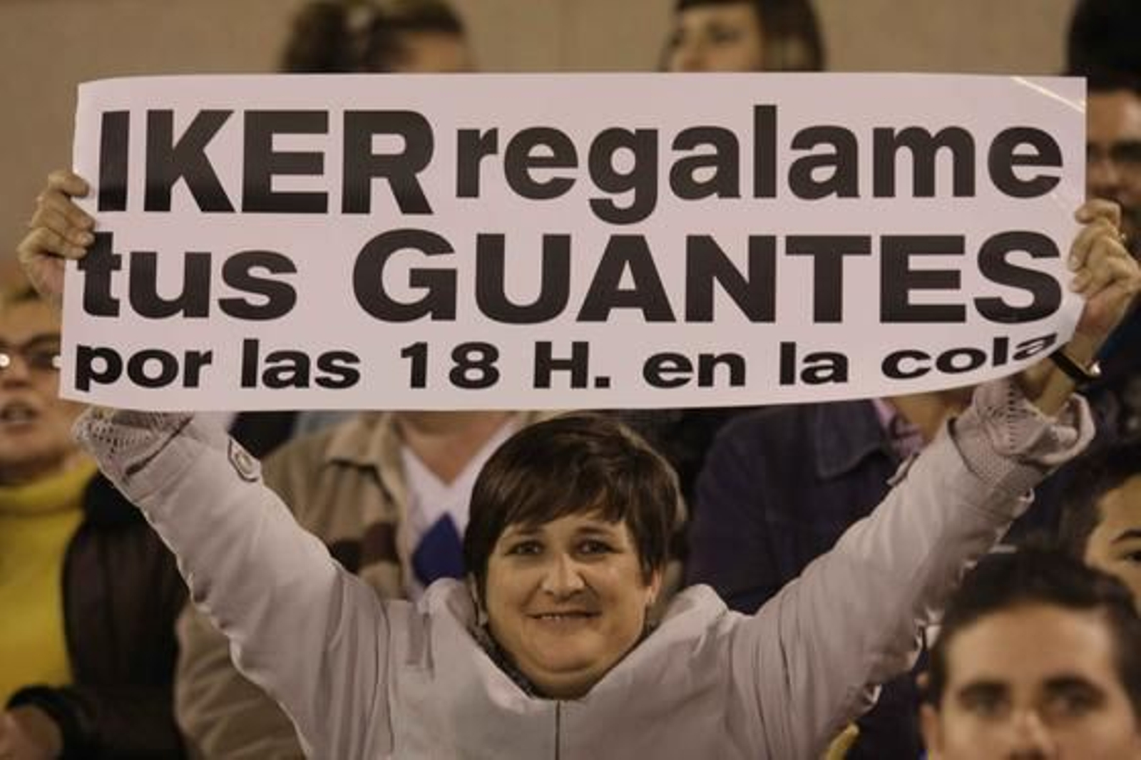 Los aficionados de la selección se volcaron con los jugadores en Granada.

Foto: Maria de la Cruz / Lucia Rivas