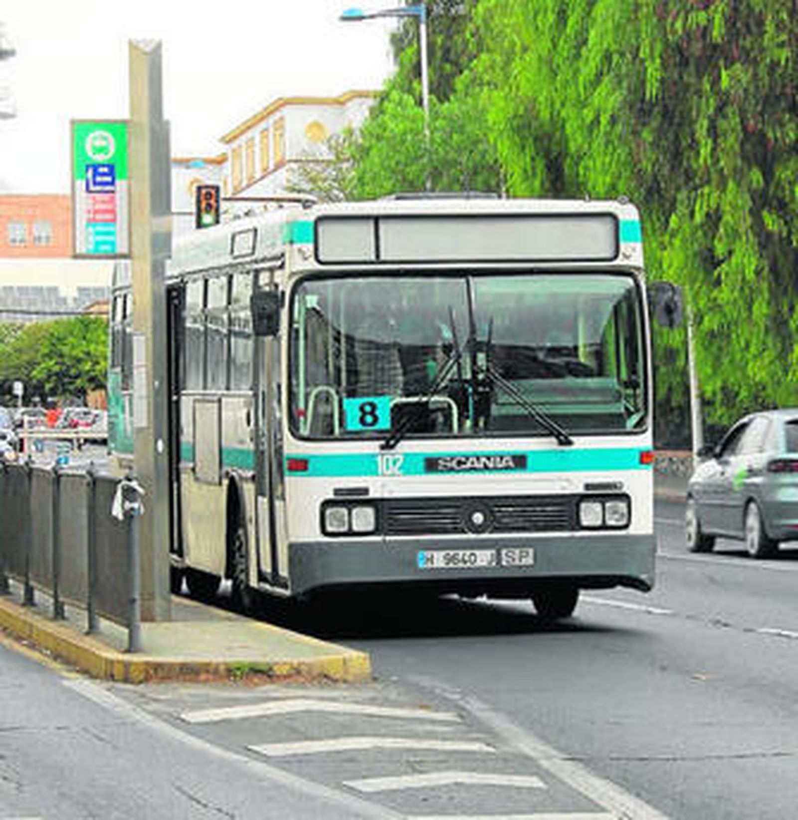 Autobús de línea de Emtusa.