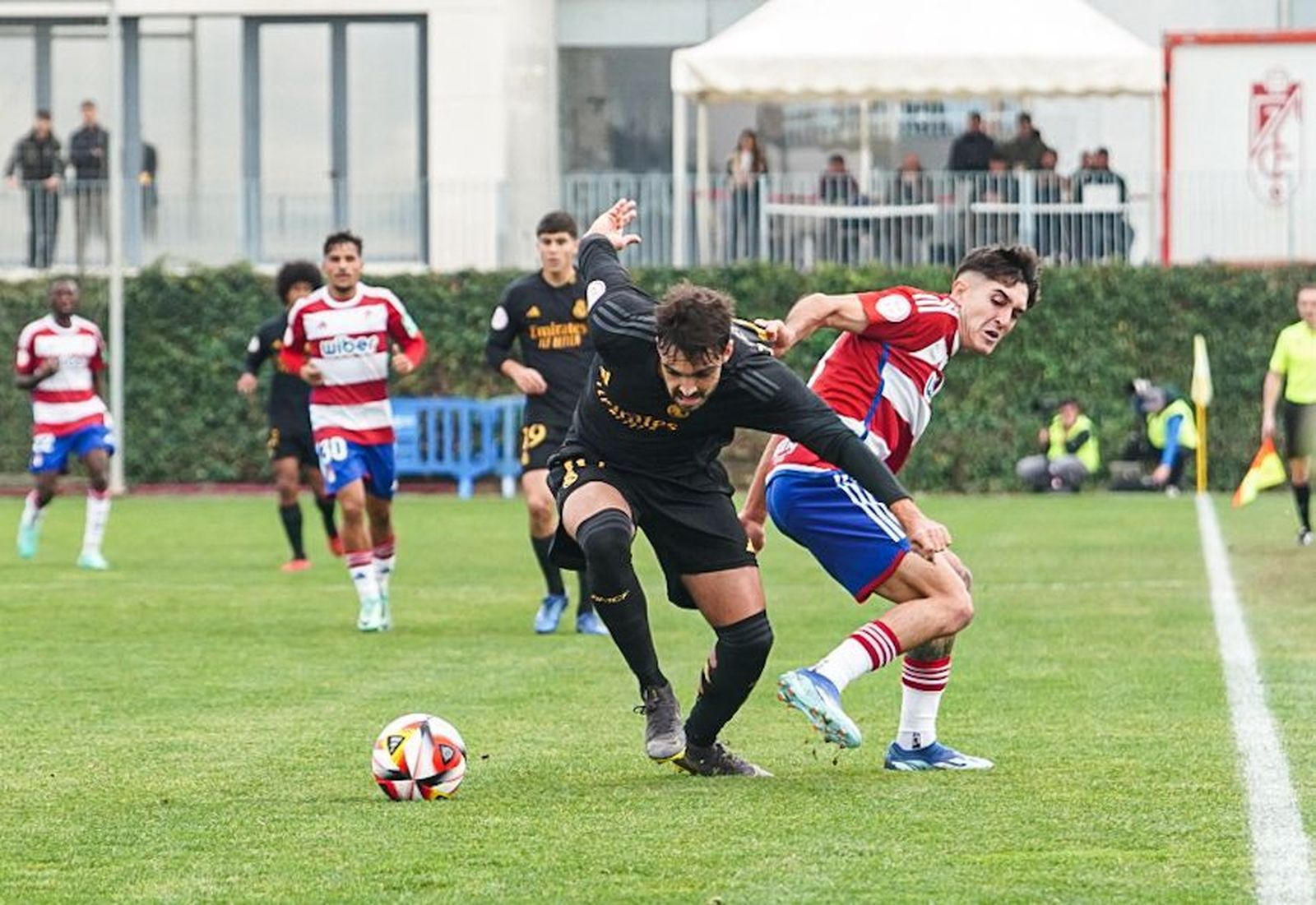 Las imágenes del Recreativo Granada - Real Madrid Castilla