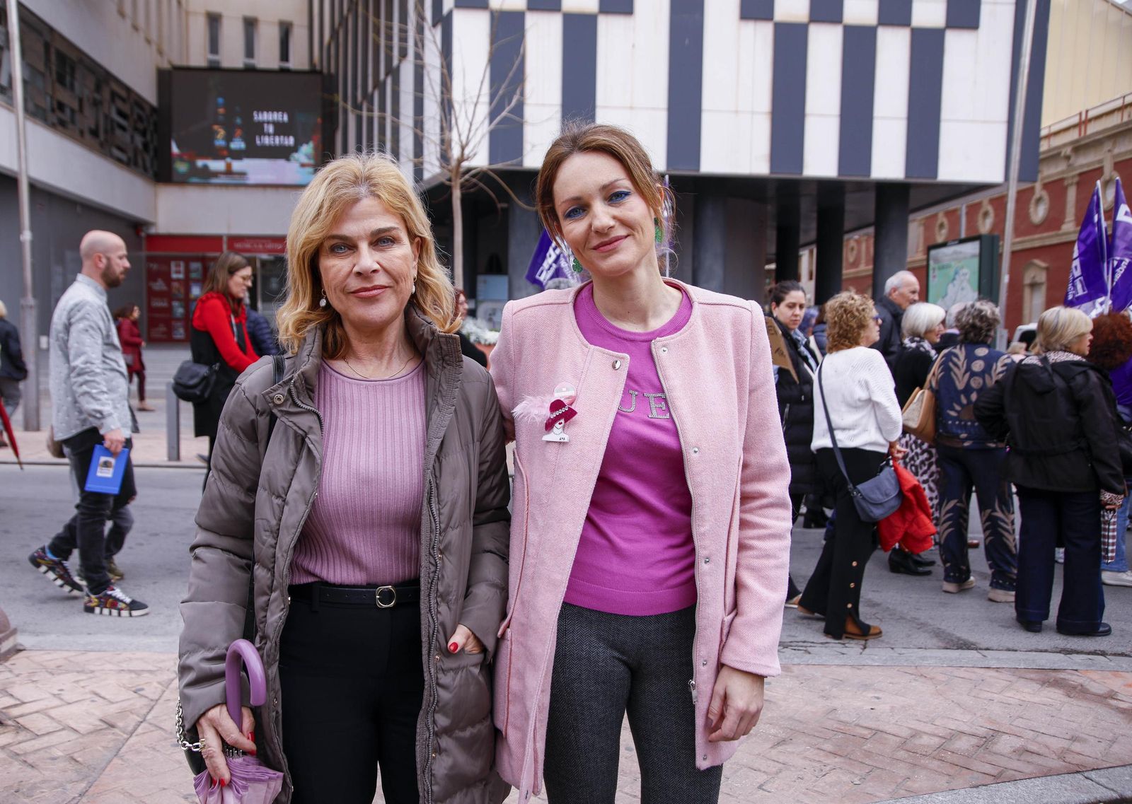 Las imágenes de la manifestación realizada por la Plataforma de Acción Feminista en Almería