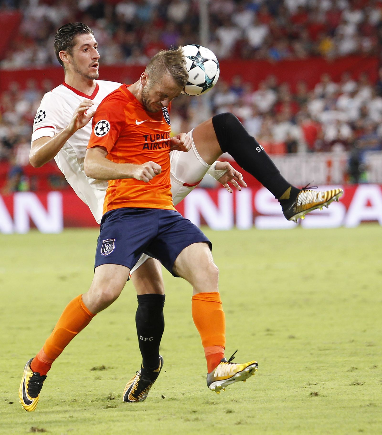 Las imágenes del Sevilla-Basaksehir