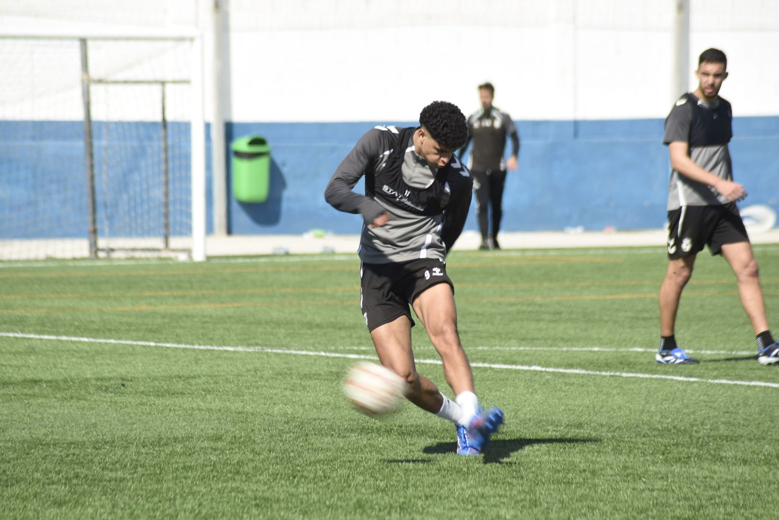 Las fotos del primer entrenamiento de Carlos Guerra y Miguel Angel Rondan al frente de la Balona