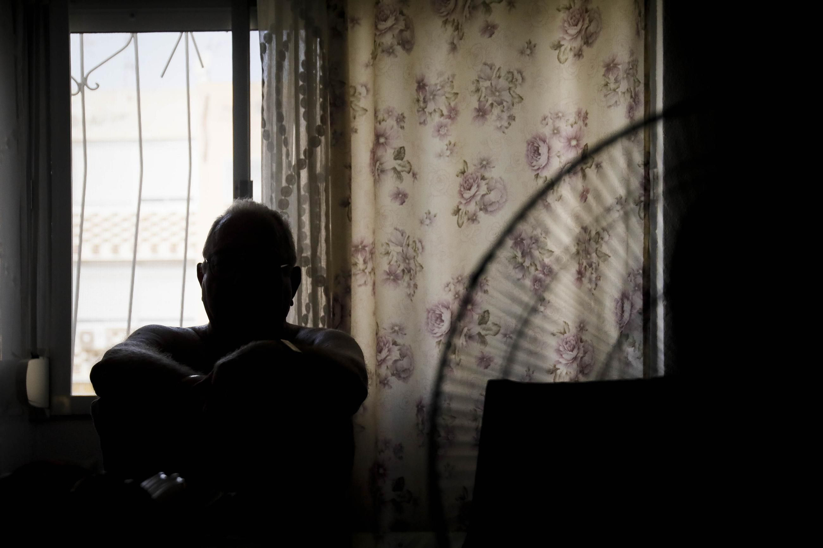 Imágenes de las quejas vecinales ante los cortes de luz en el barrio de pescadería