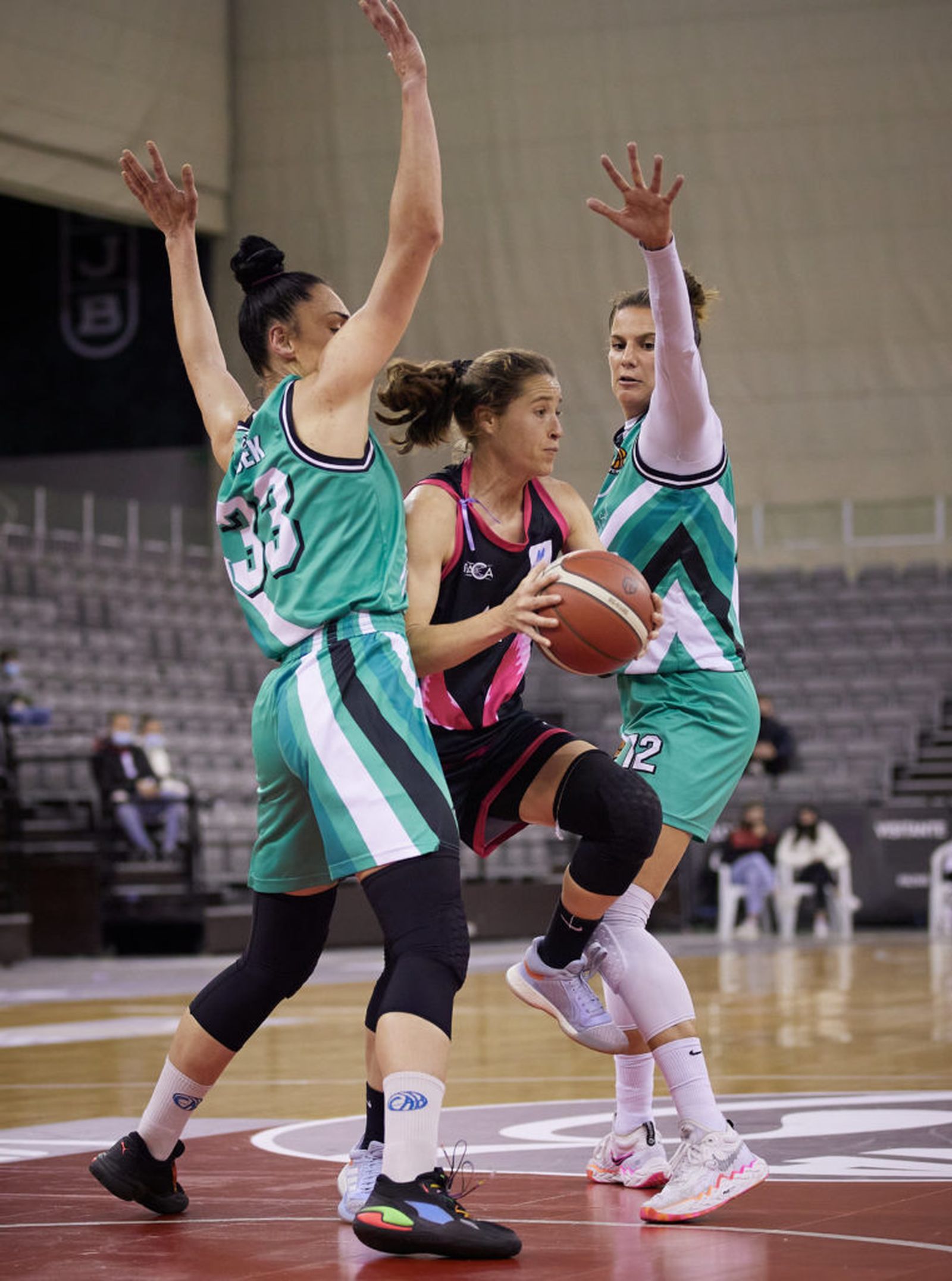 Intento de penetración del Raca.