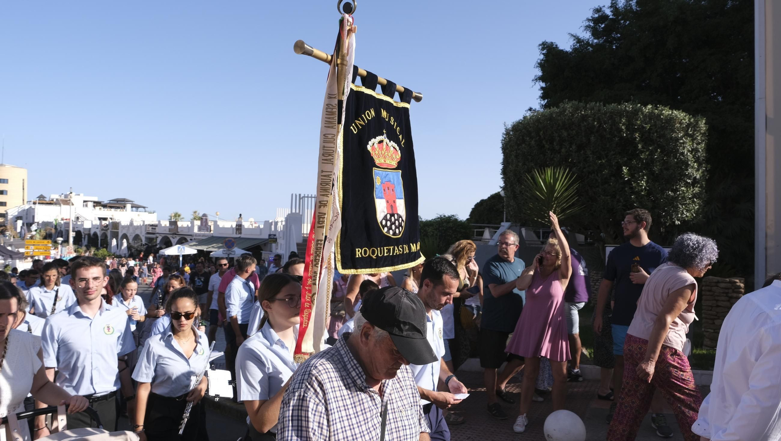 La procesión marítima de la Virgen del Carmen en Aguadulce, en imágenes