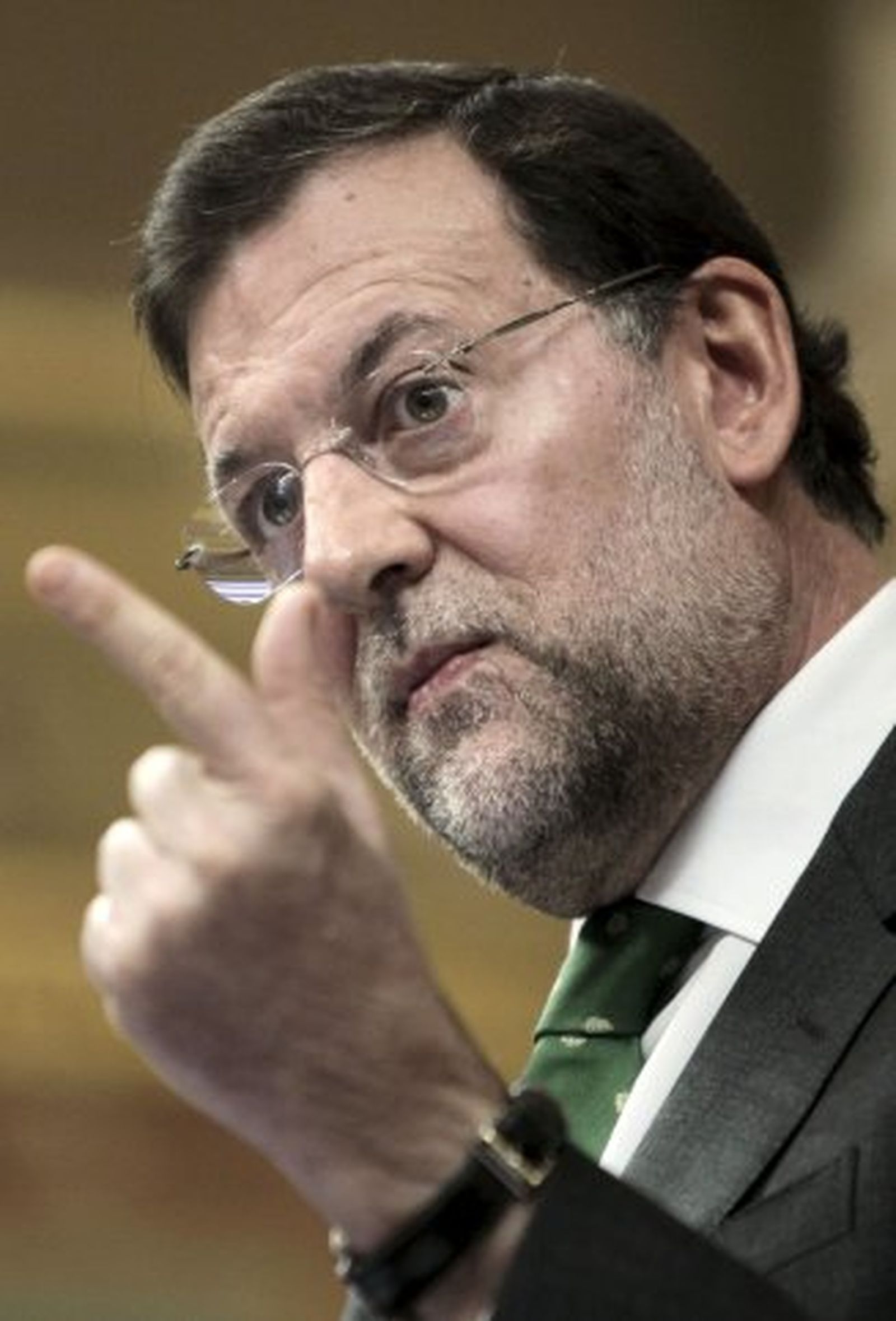 Rajoy sobre la retirada de Kosovo: "Chacón sólo quería salir en el telediario"