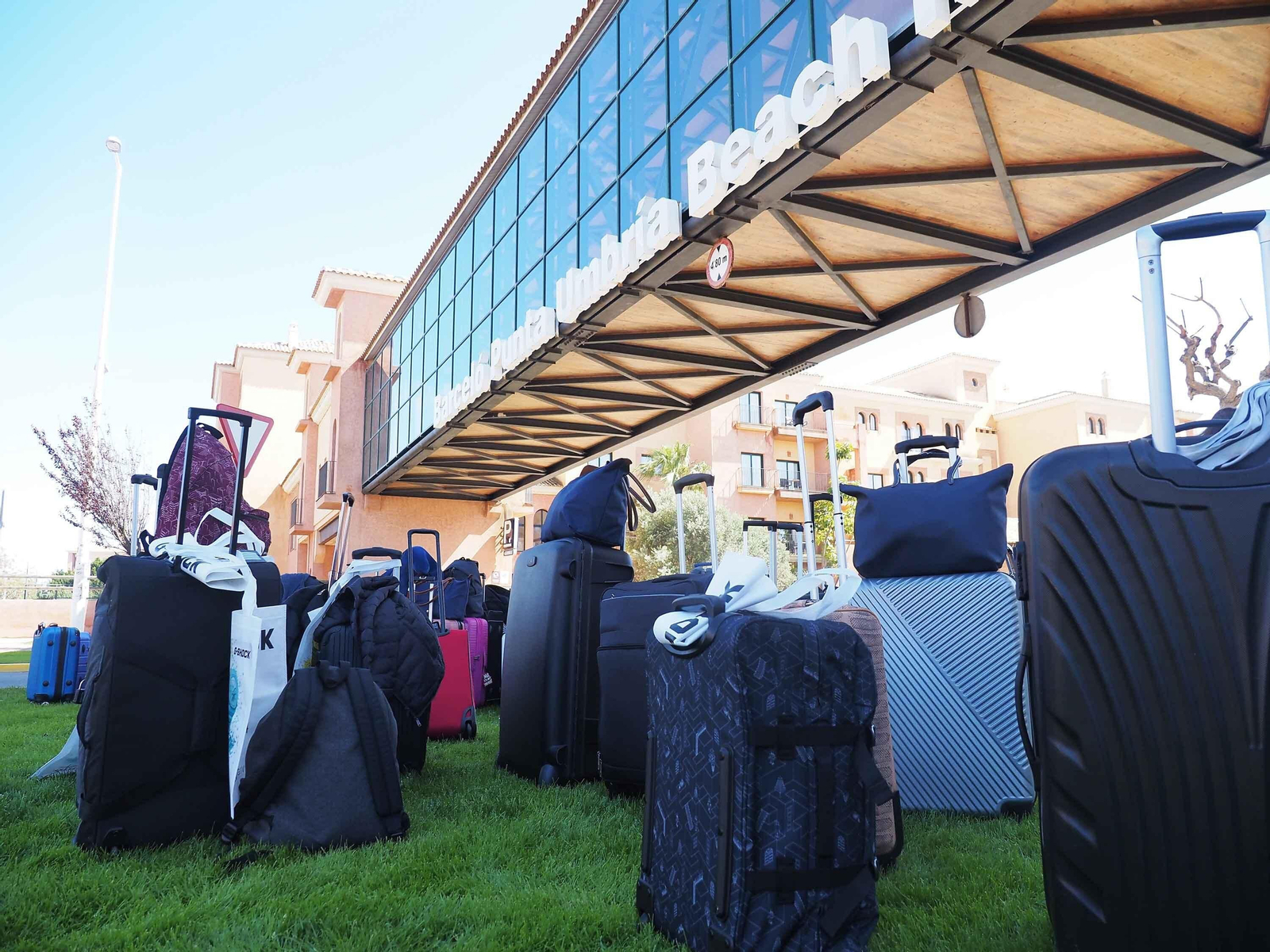 Las fotos de la espectacular llegada de 10.000 estudiantes portugueses a Punta Umbría