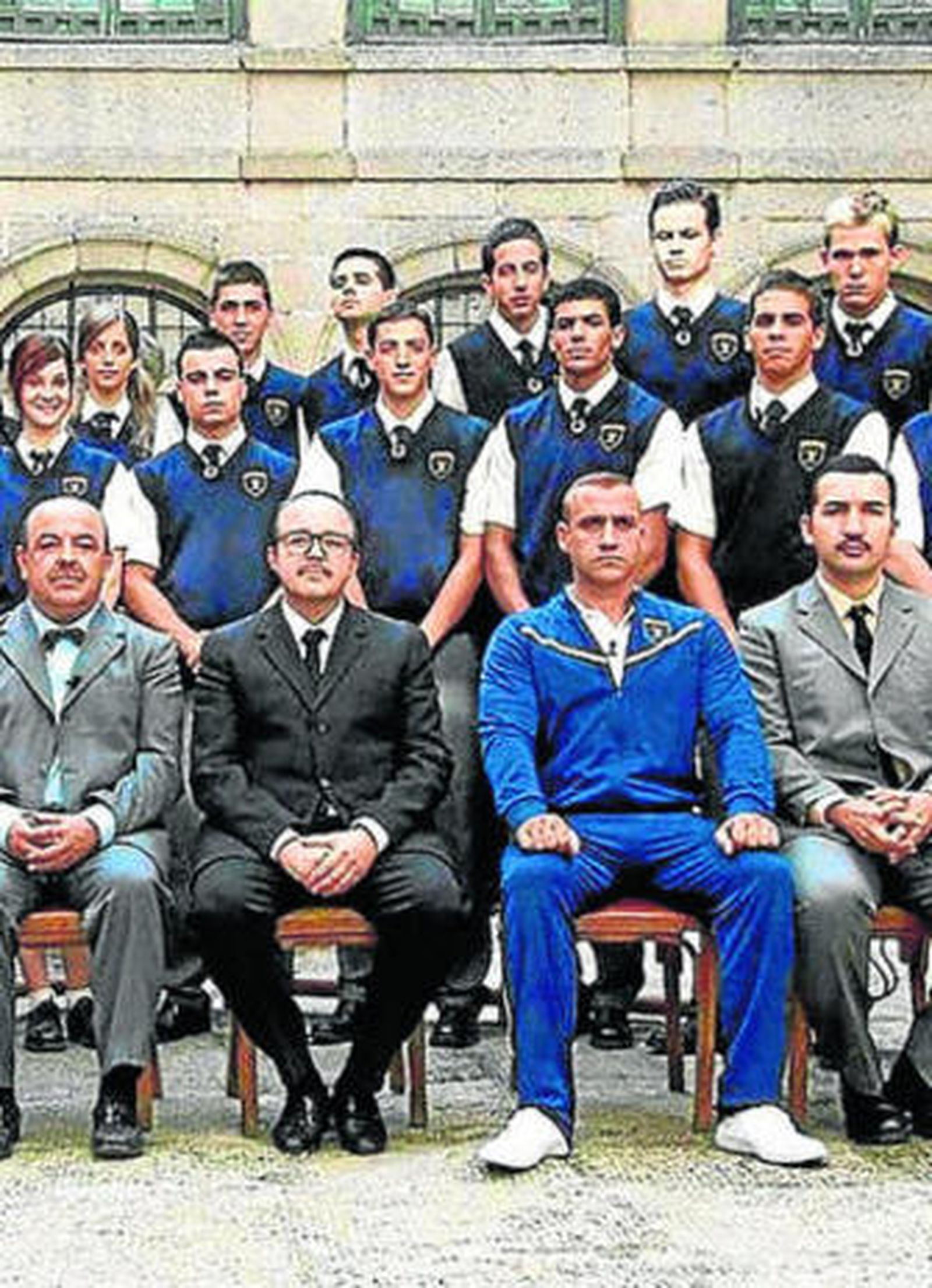 Parte de los alumnos y profesores de 'Curso del 63'.