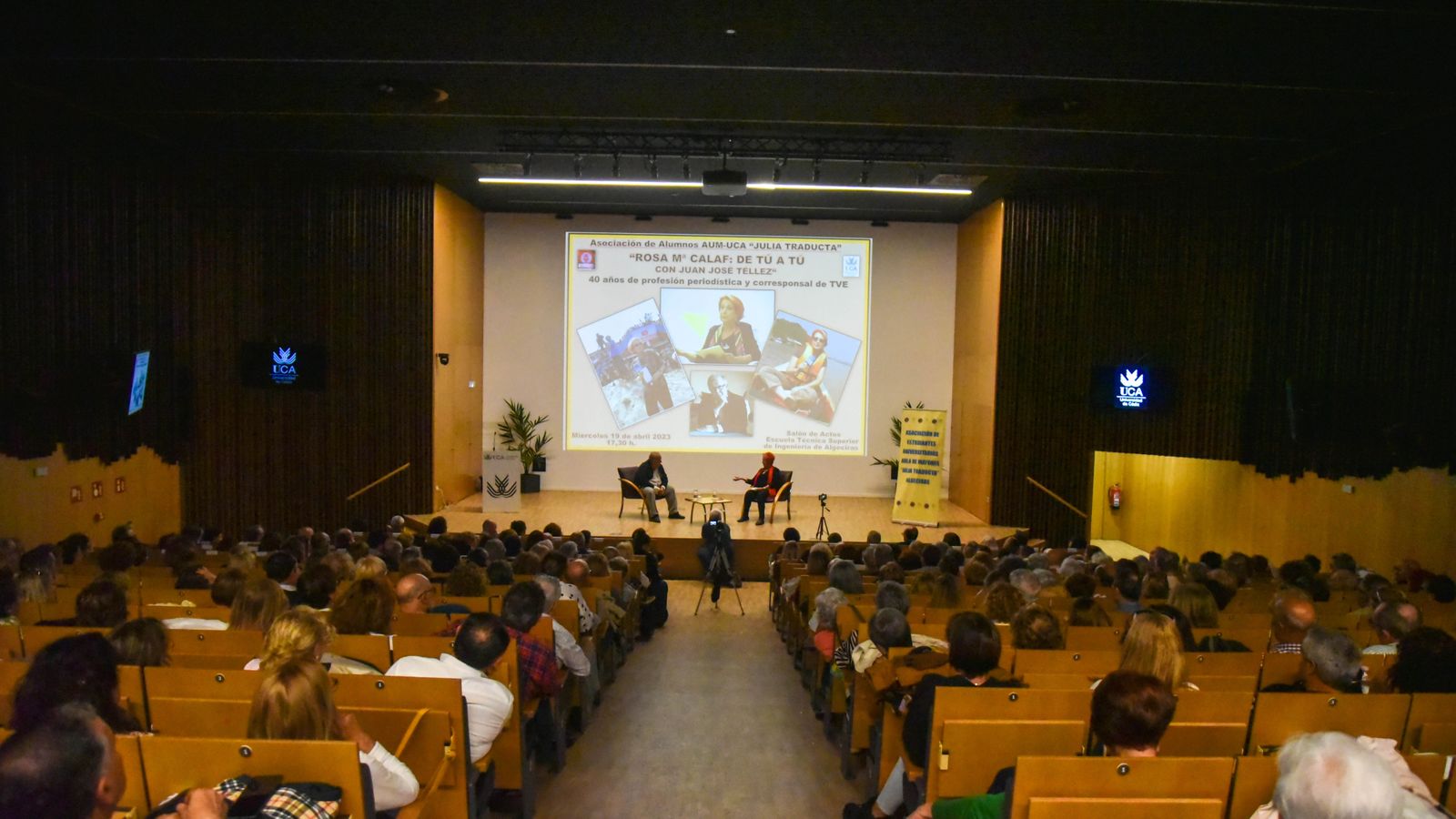 Fotos de la conferencia de Rosa María Calaf con Juan Jose Téllez