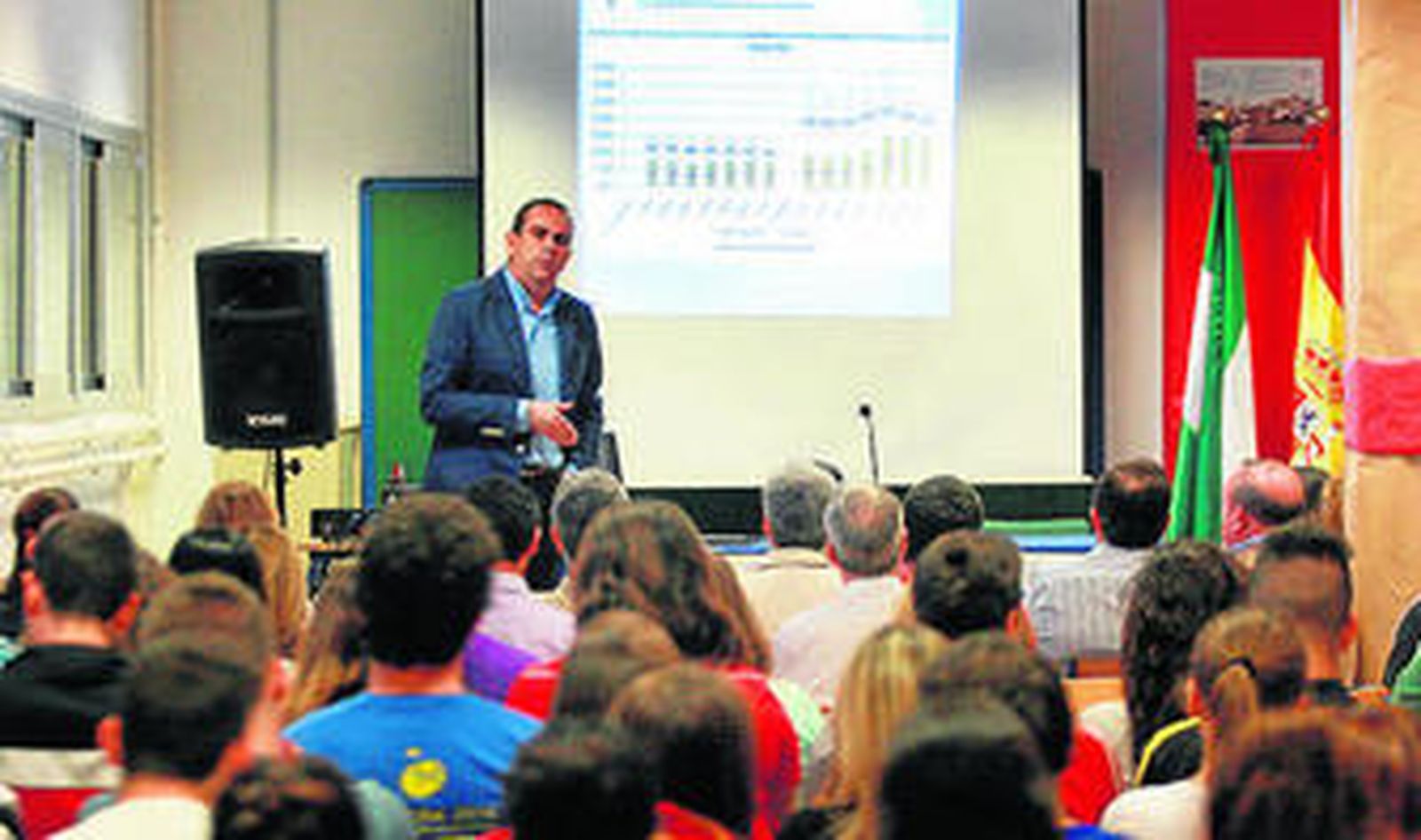 Un momento de la charla de Antonio Reja Sánchez en el centro Zoco.