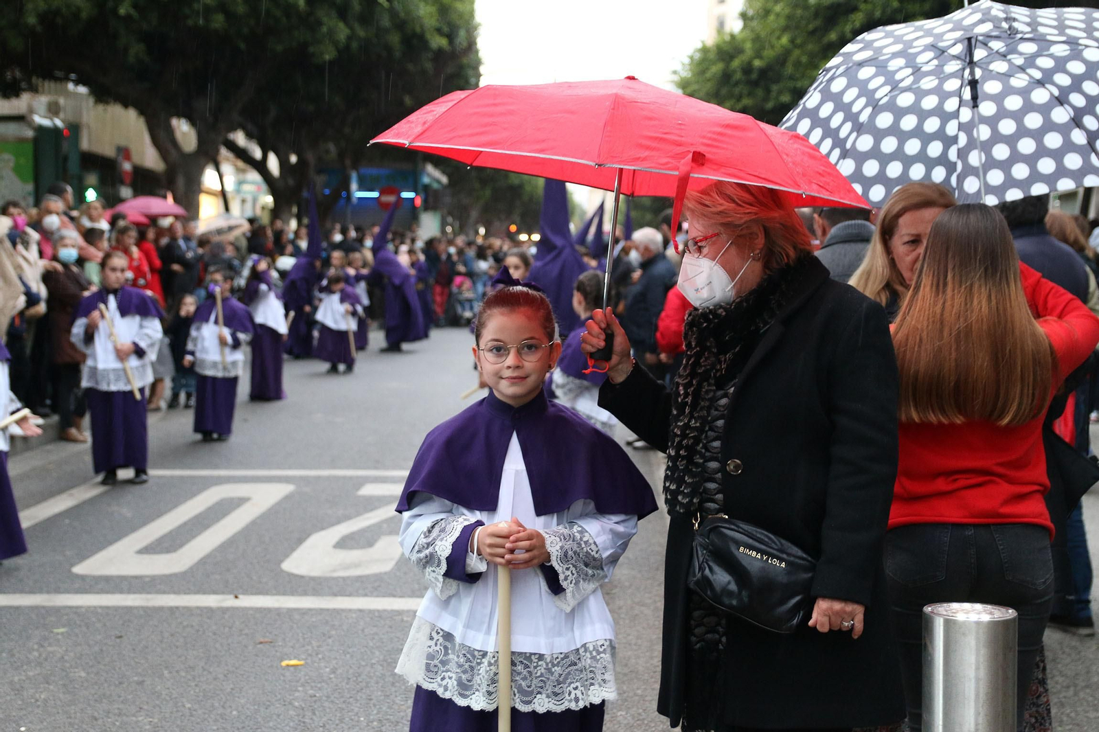 La procesión de las Angustias de Almería, en imágenes