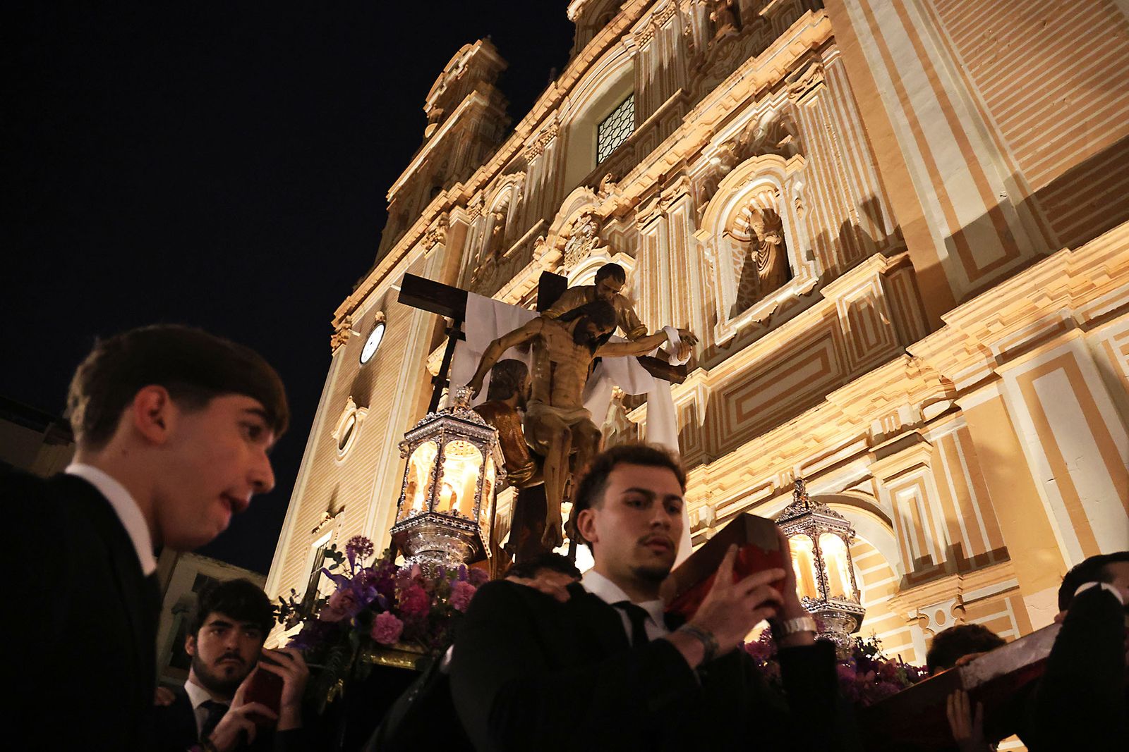 Las fotografías del Vía Crucis de las Hermandades de Huelva